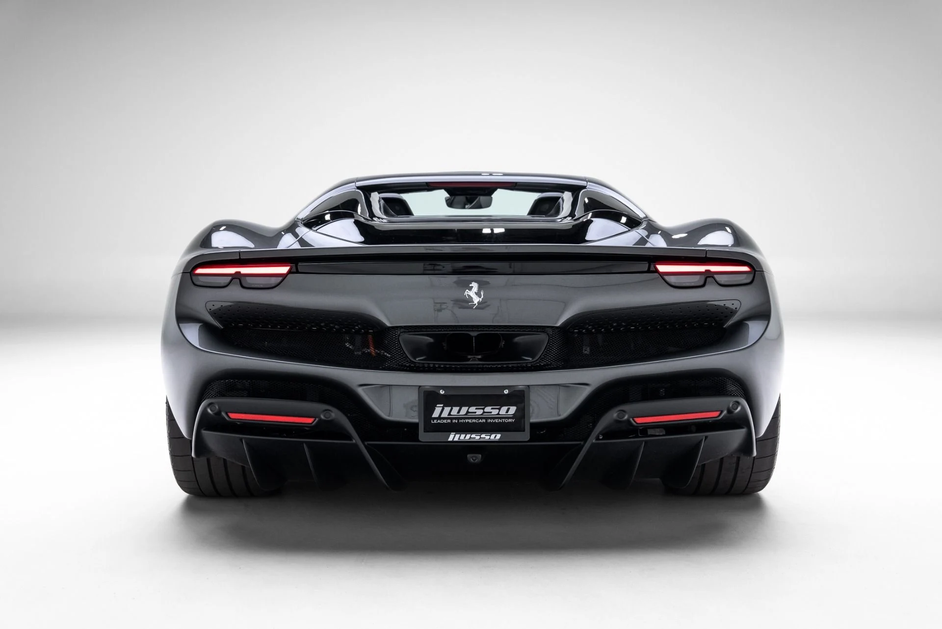 mph024_1911568322_Used_2025_Ferrari_296_GTS_1775518510_c0f7d51bc3