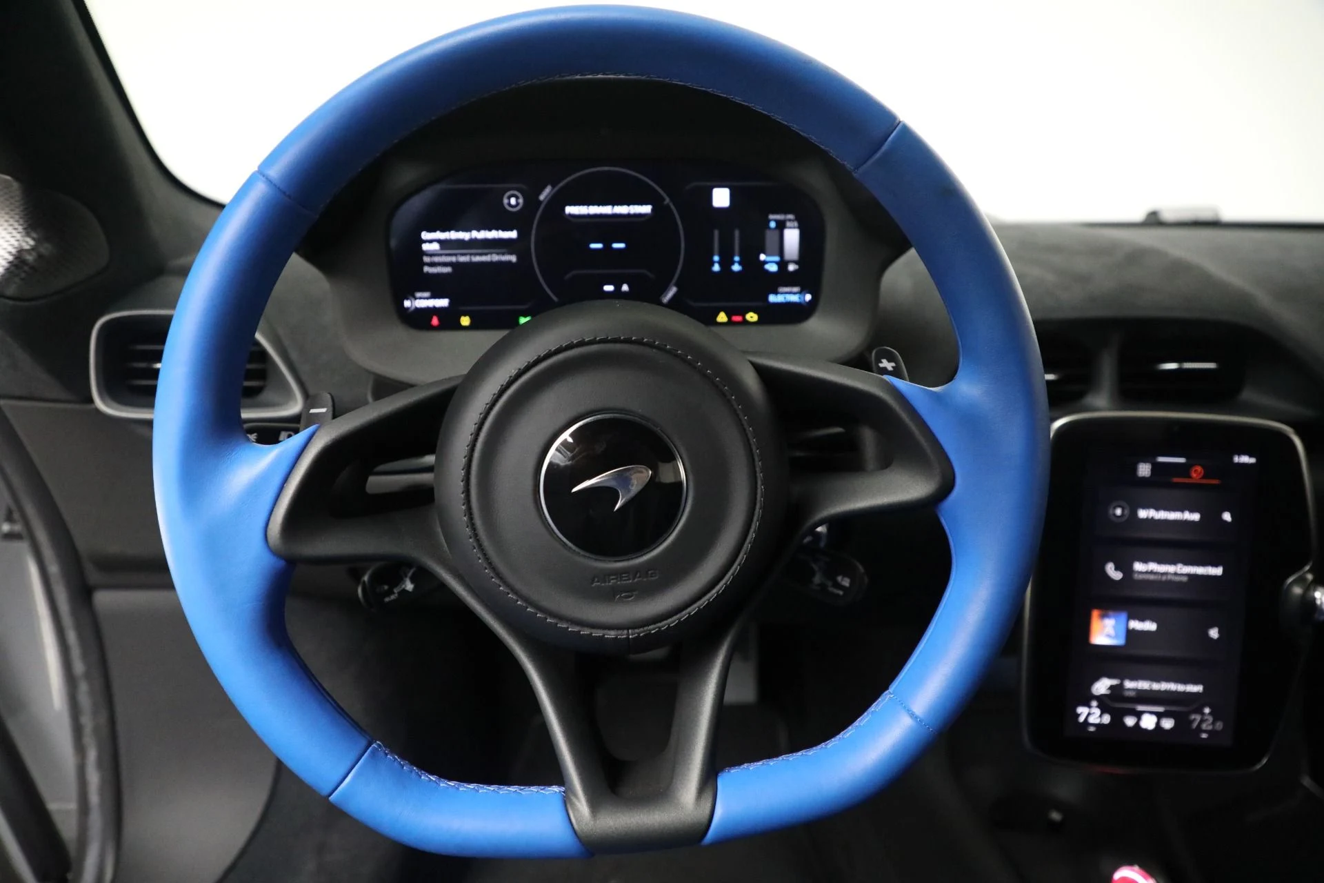 mph024_1917596152_Used_2023_Mc_Laren_Artura_da8659635a