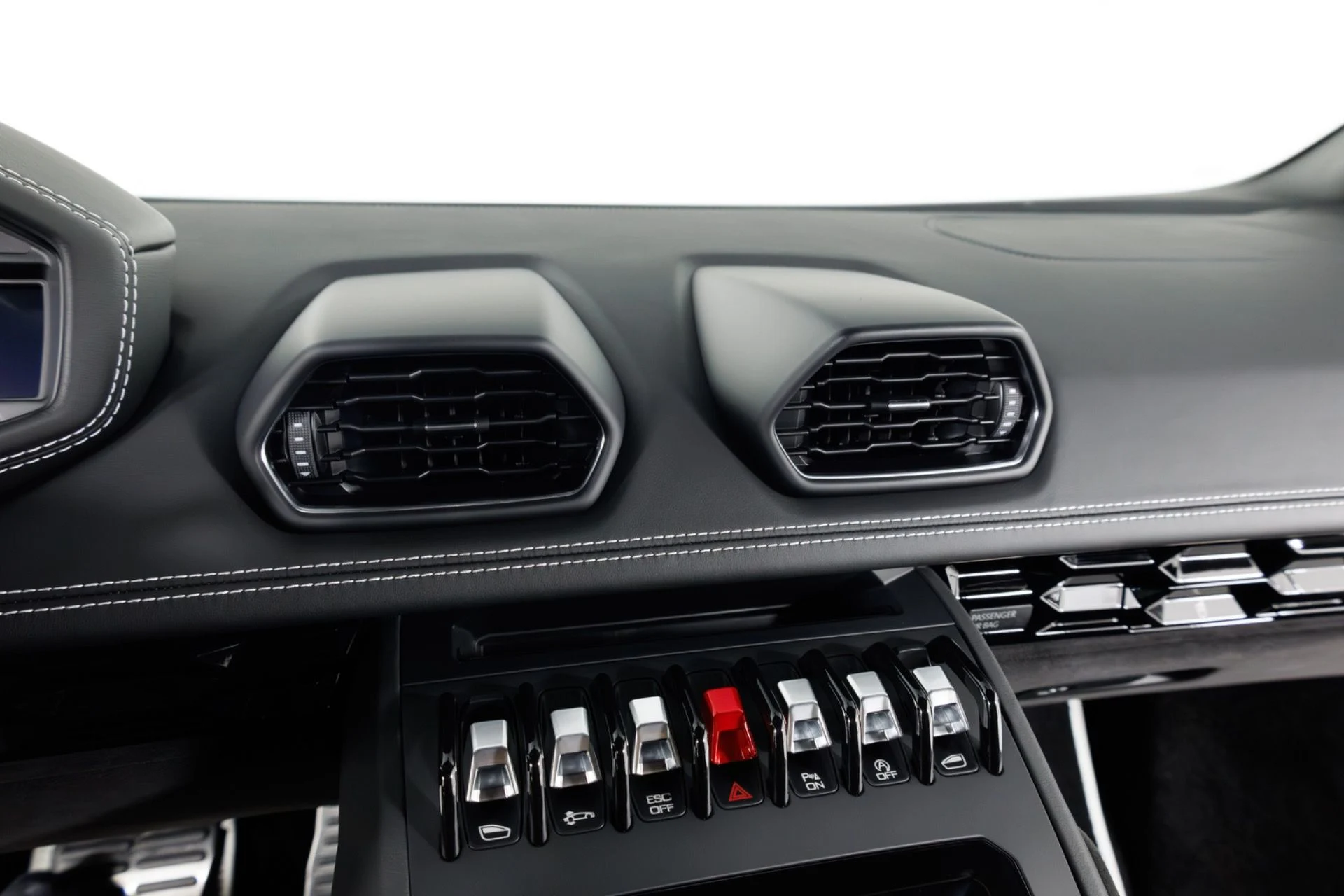 mph024_1920238991_Used_2020_Lamborghini_Huracan_LP_640_4_EVO_1779139553_e7cb161882