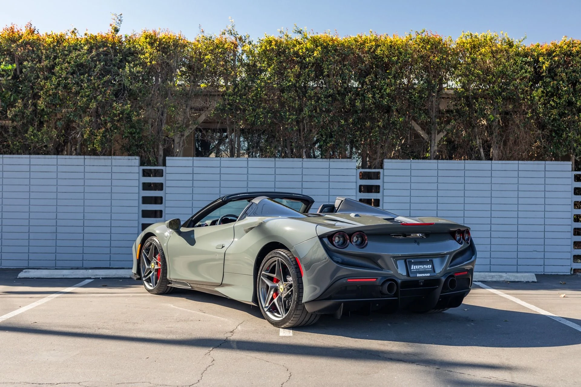 mph024_1923992908_Used_2023_Ferrari_F8_Spider_1736988445_7ab705c3ce