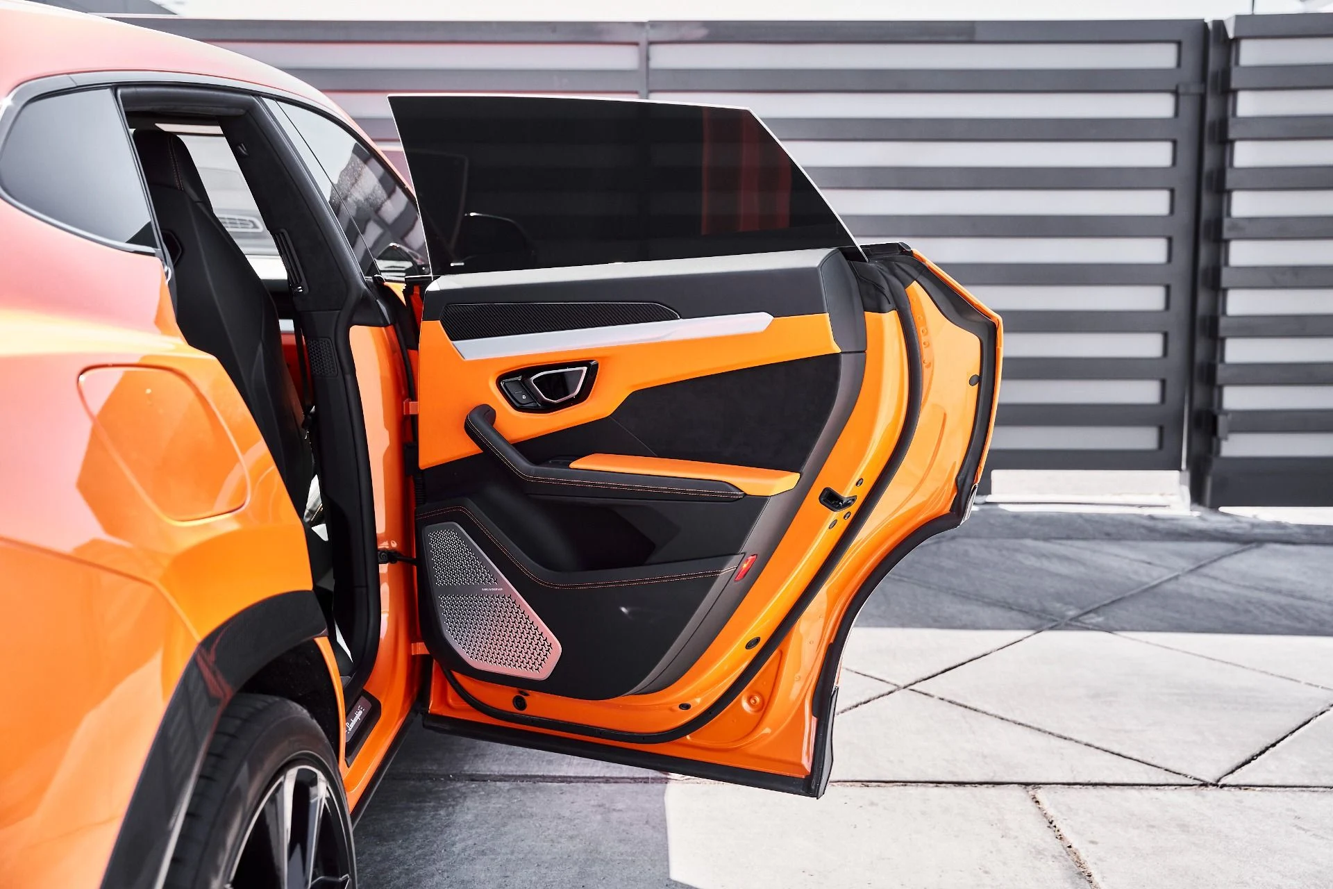 mph024_1928224228_Used_2022_Lamborghini_Urus_1778204414_3b58e634ed