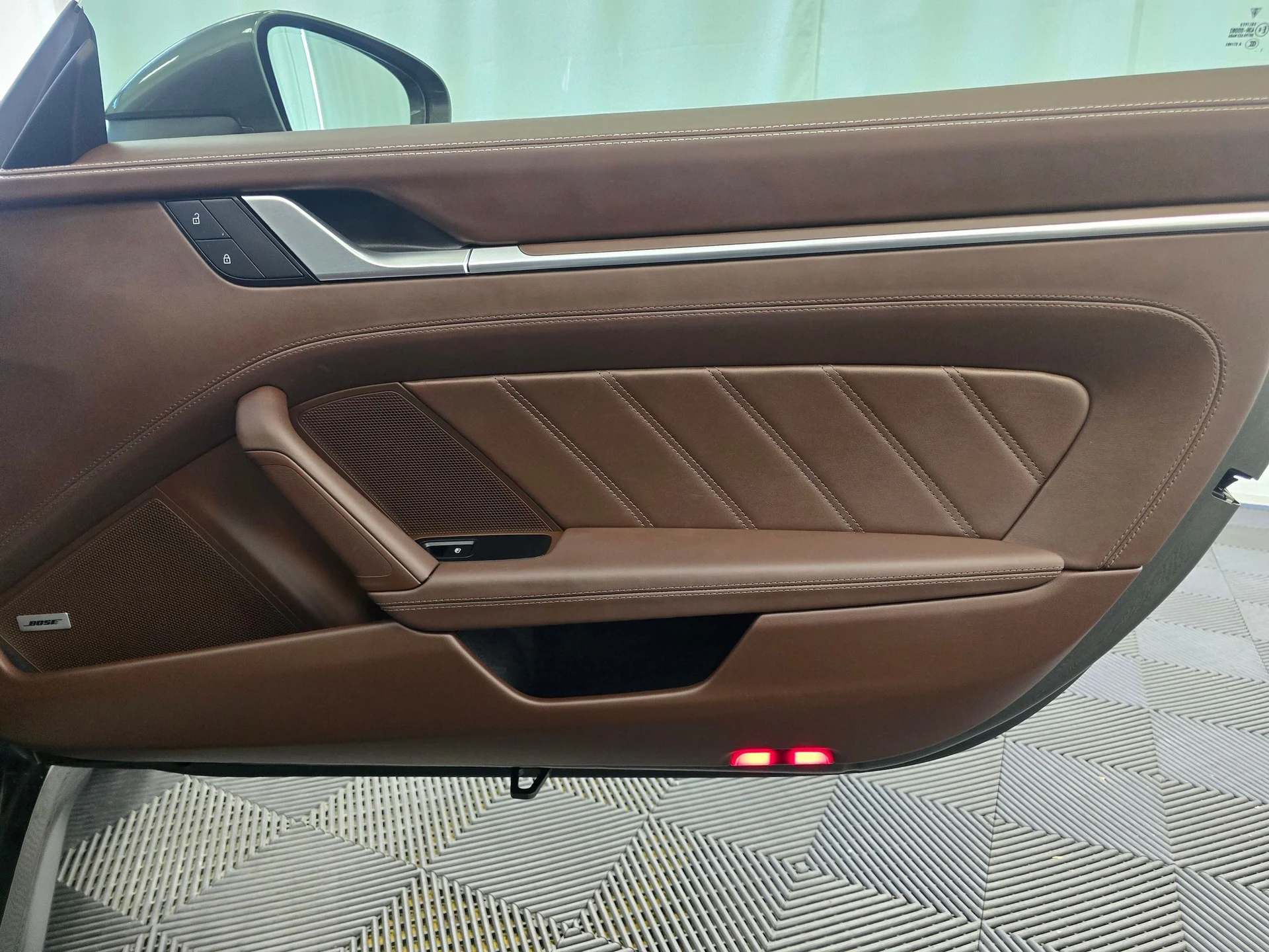 mph024_1930006047_969be8a7bd484089904a4d959d03b9c7_3012c79233