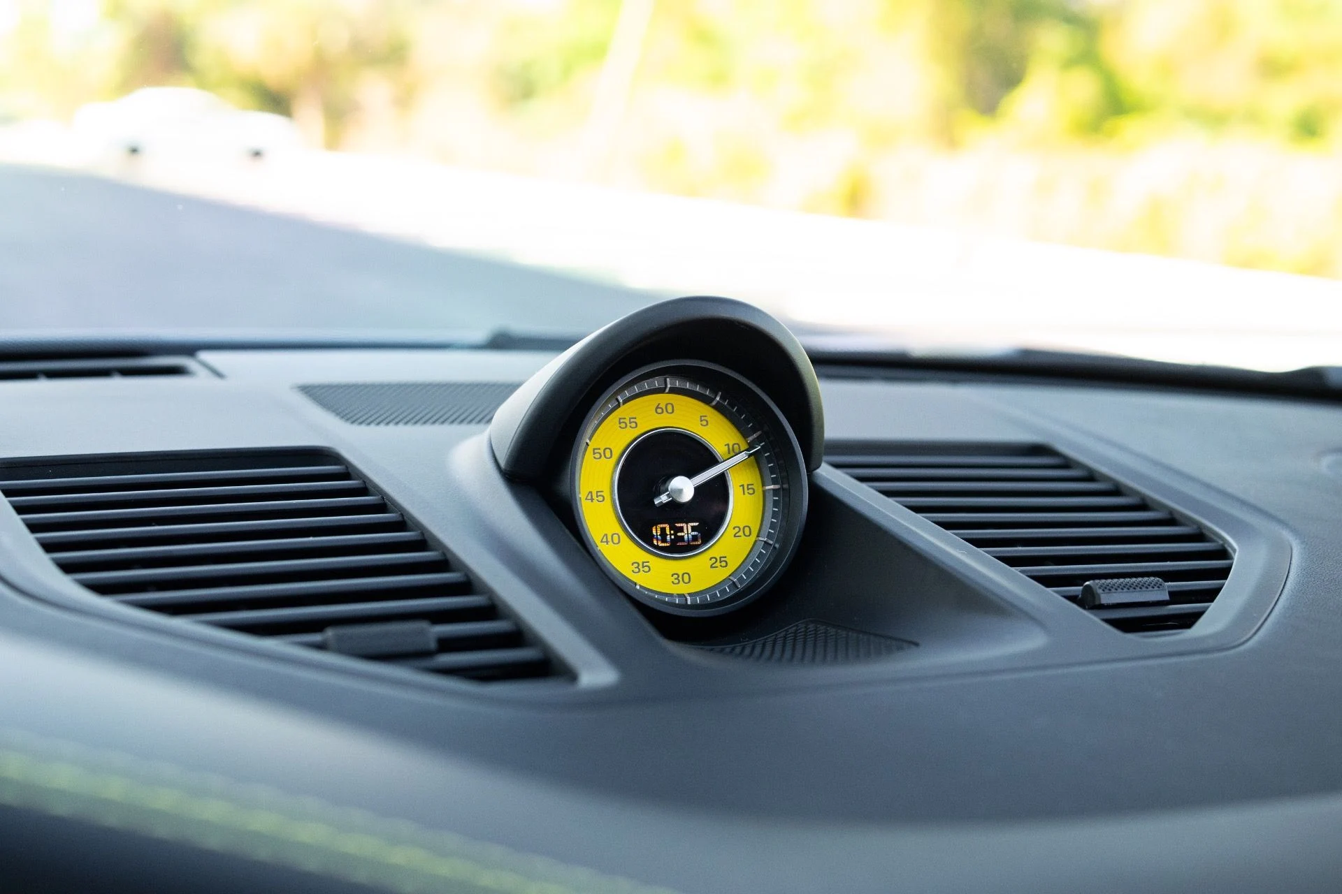 mph024_1951637052_Used_2023_Porsche_911_Turbo_1772073692_60389bb70d