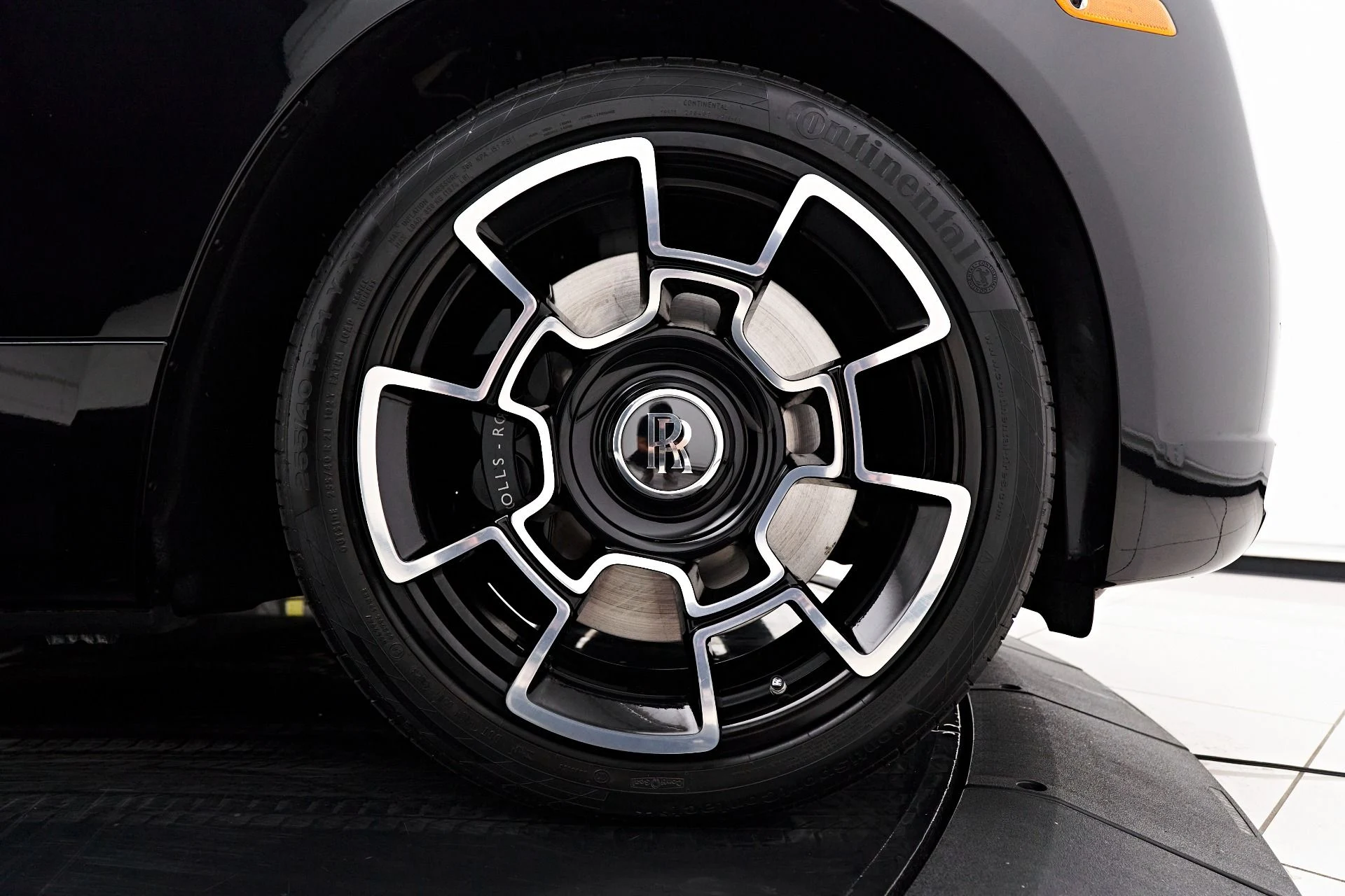 mph024_1970864883_Used_2018_Rolls_Royce_Dawn_Base_1712097655_ac7ddfe42f