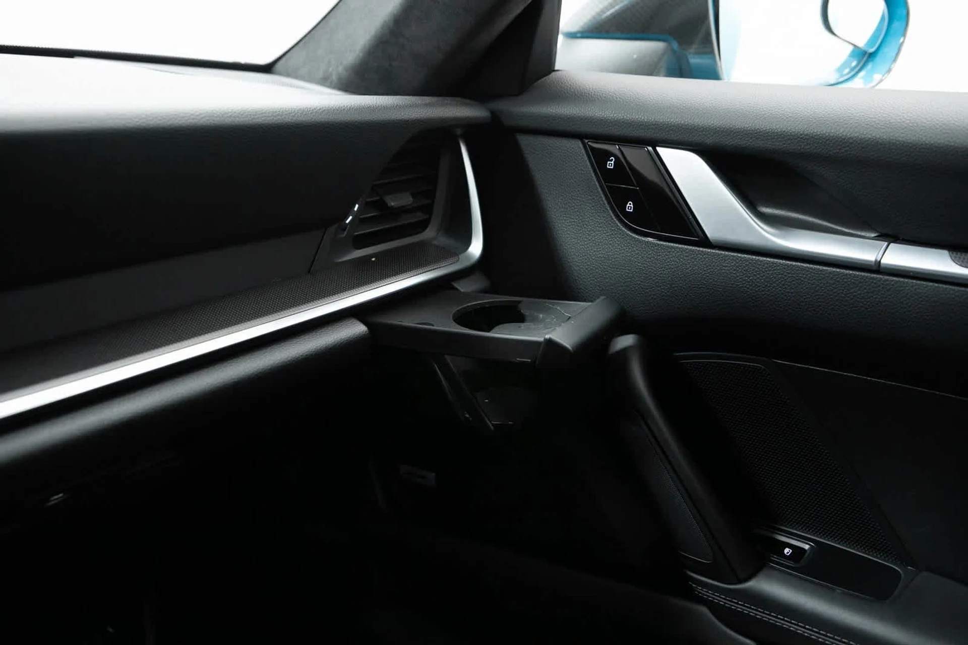 mph024_1974766990_caf00d7635c79e4c8228f841baa7d19fx_3d50cd5b02