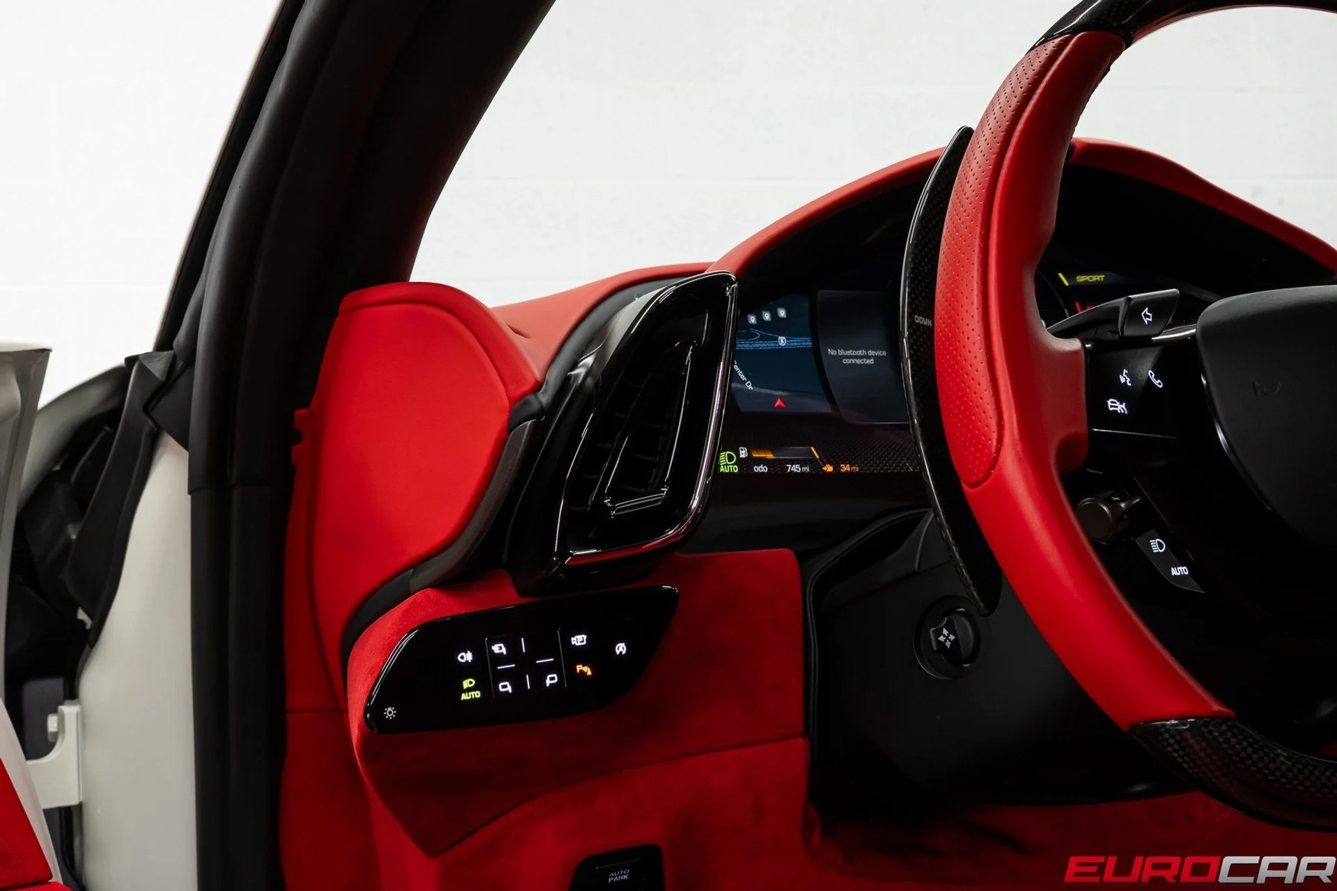 mph024_1977927050_image_25_6902158811