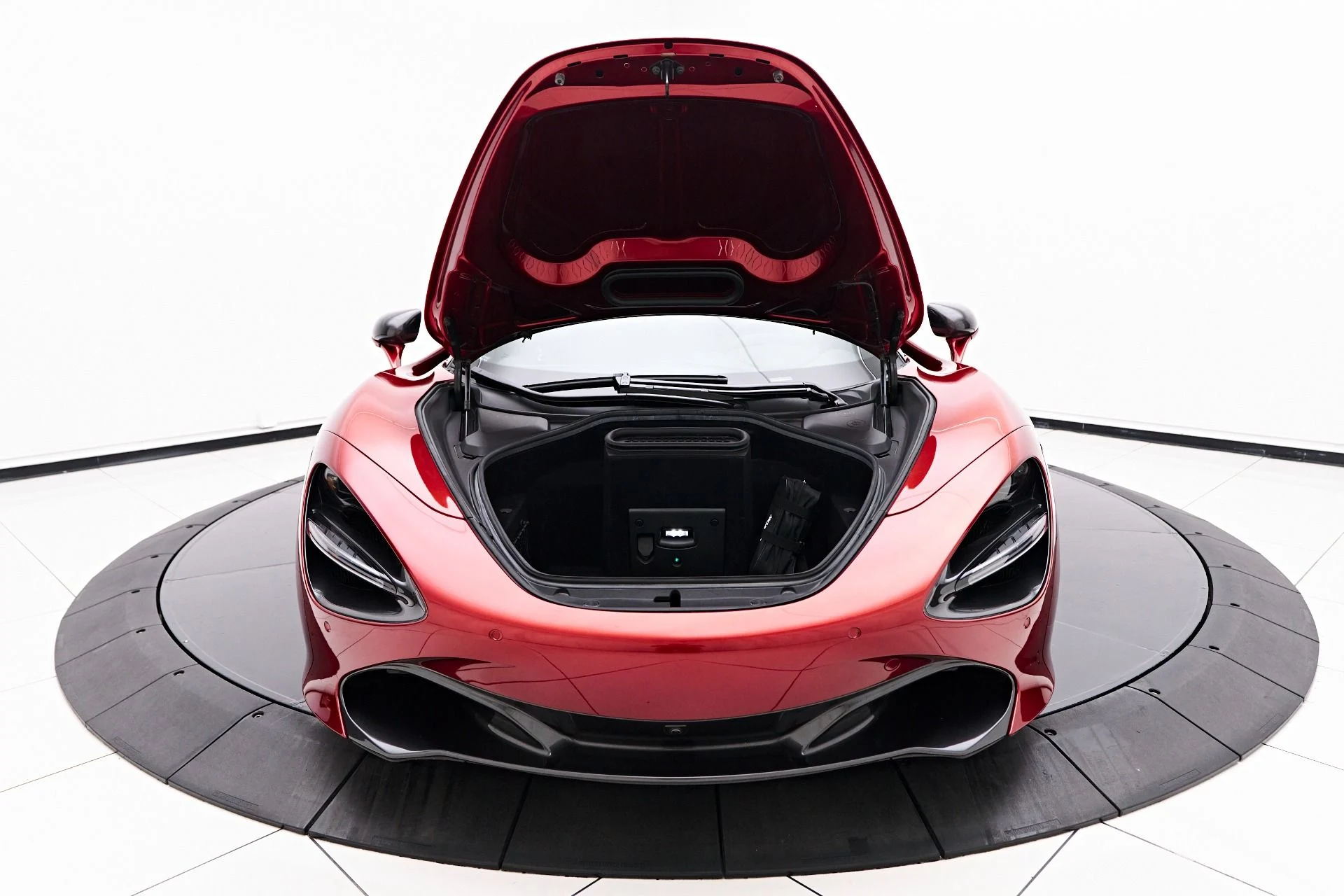 mph024_1982050942_Used_2019_Mc_Laren_720_S_Performance_1756500667_3550827742