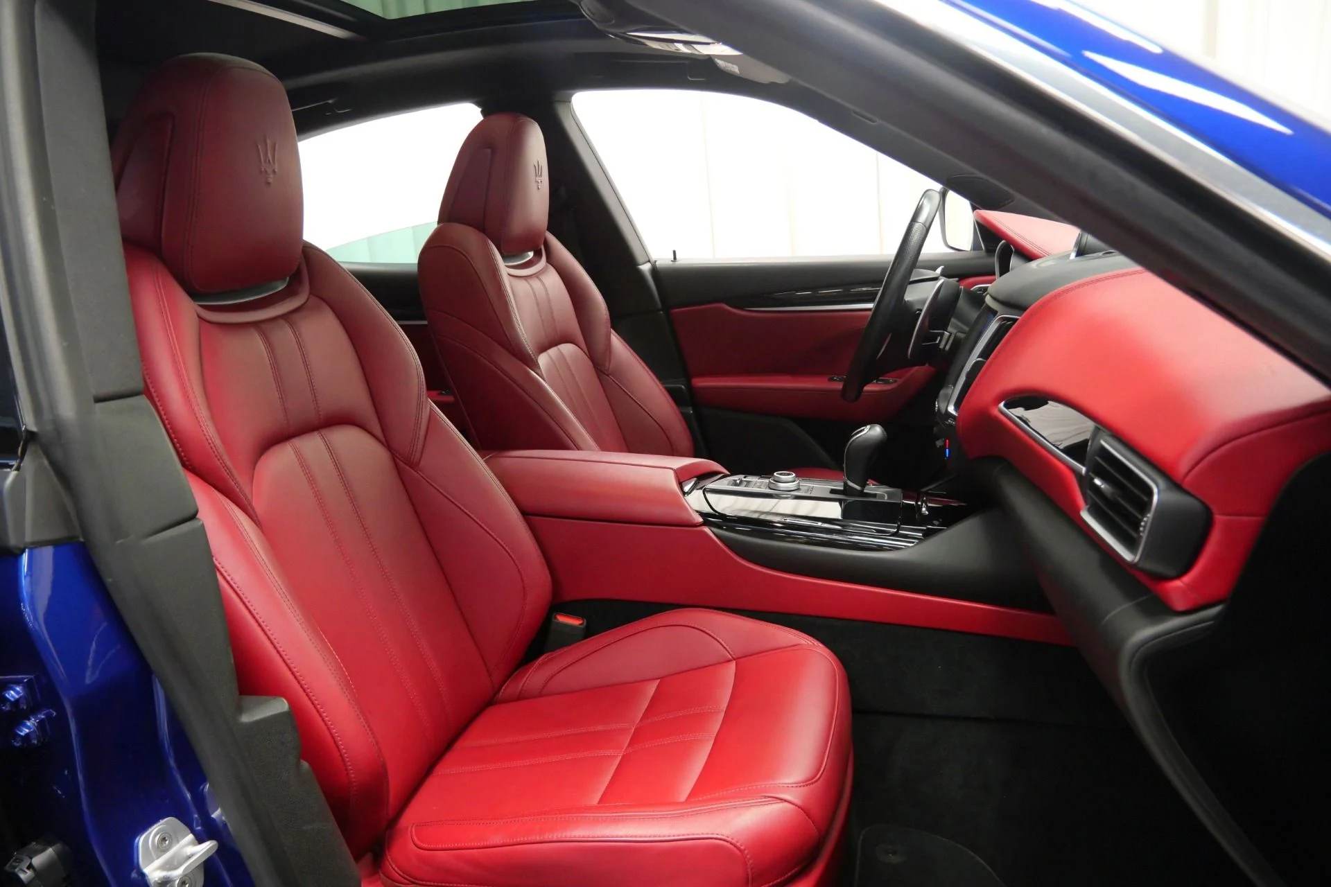 mph024_1983100558_Used_2017_Maserati_Levante_1761068079_2871118983
