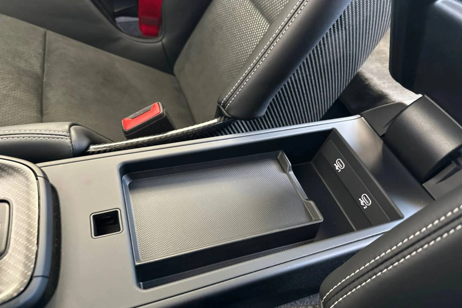 mph024_198634317_1280_3209f2bad9