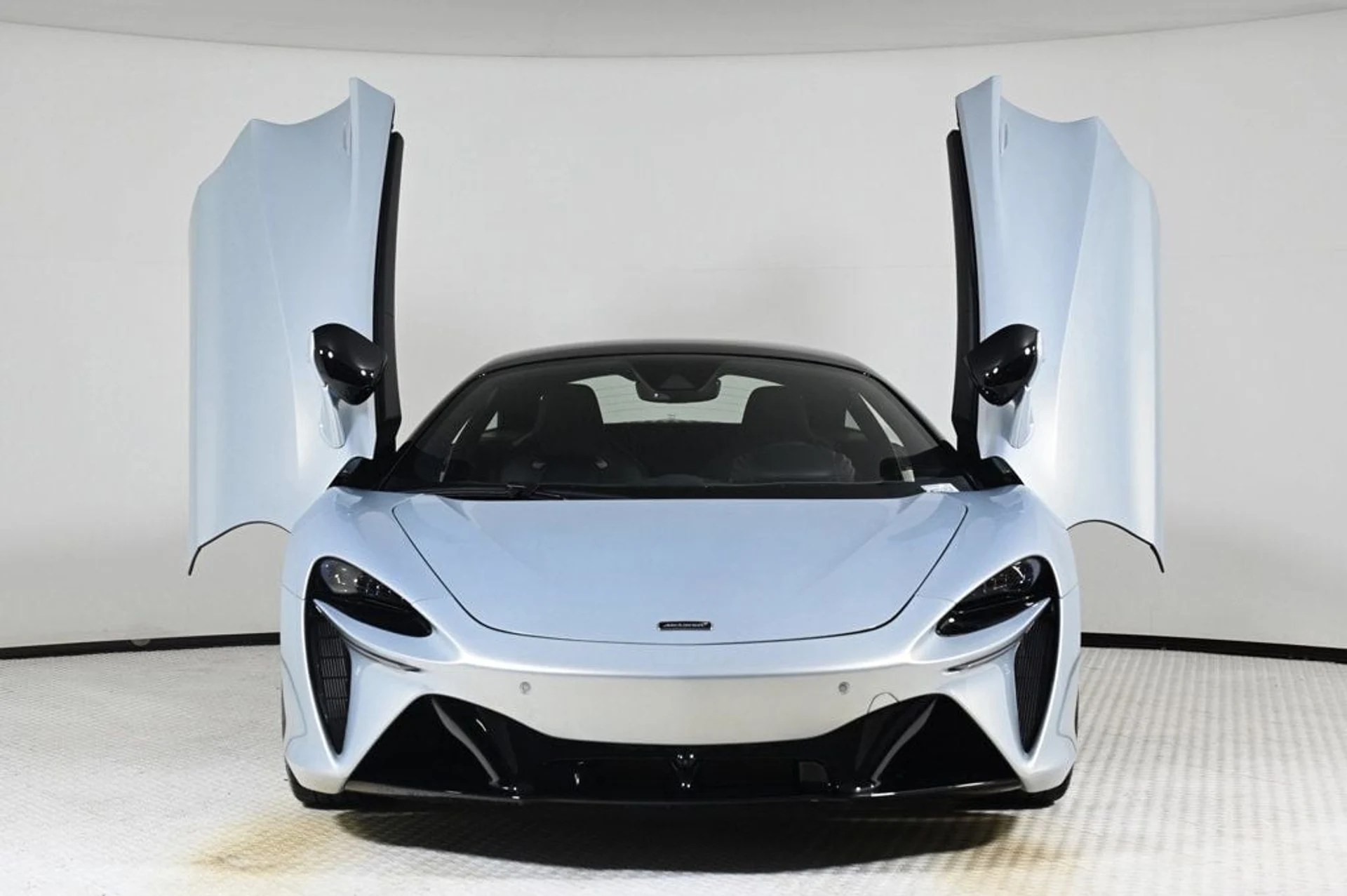mph024_1987398581_used_2023_mclaren_artura_techlux_11350_22908985_24_1024_d94a82900c