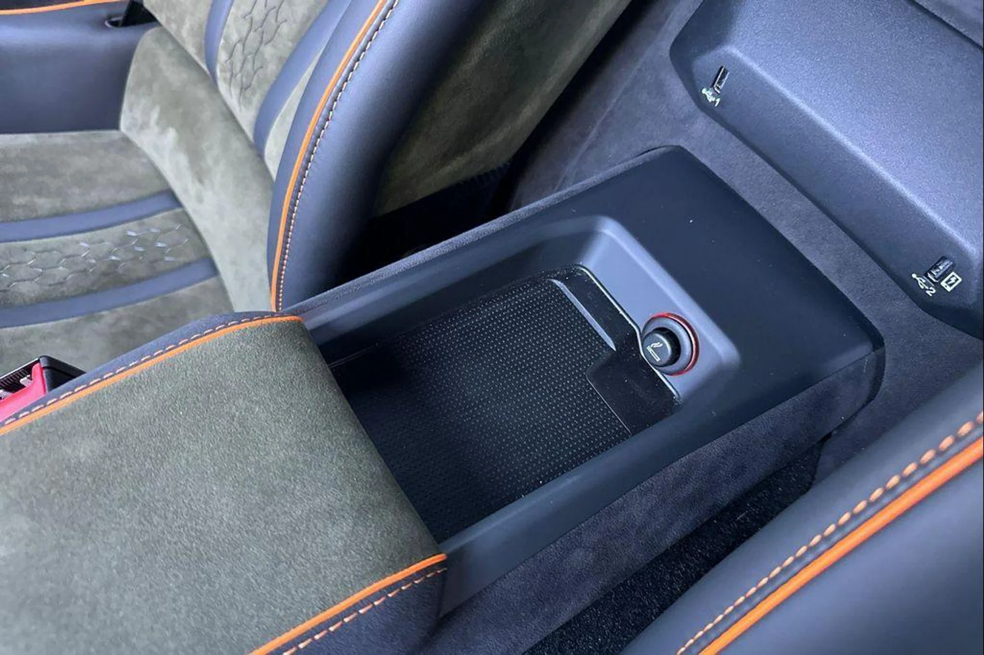 mph024_1988083504_55_P8iqs_H_An_Q_Yold_Z_Aiaslgdn_Jy4_6061f90e56