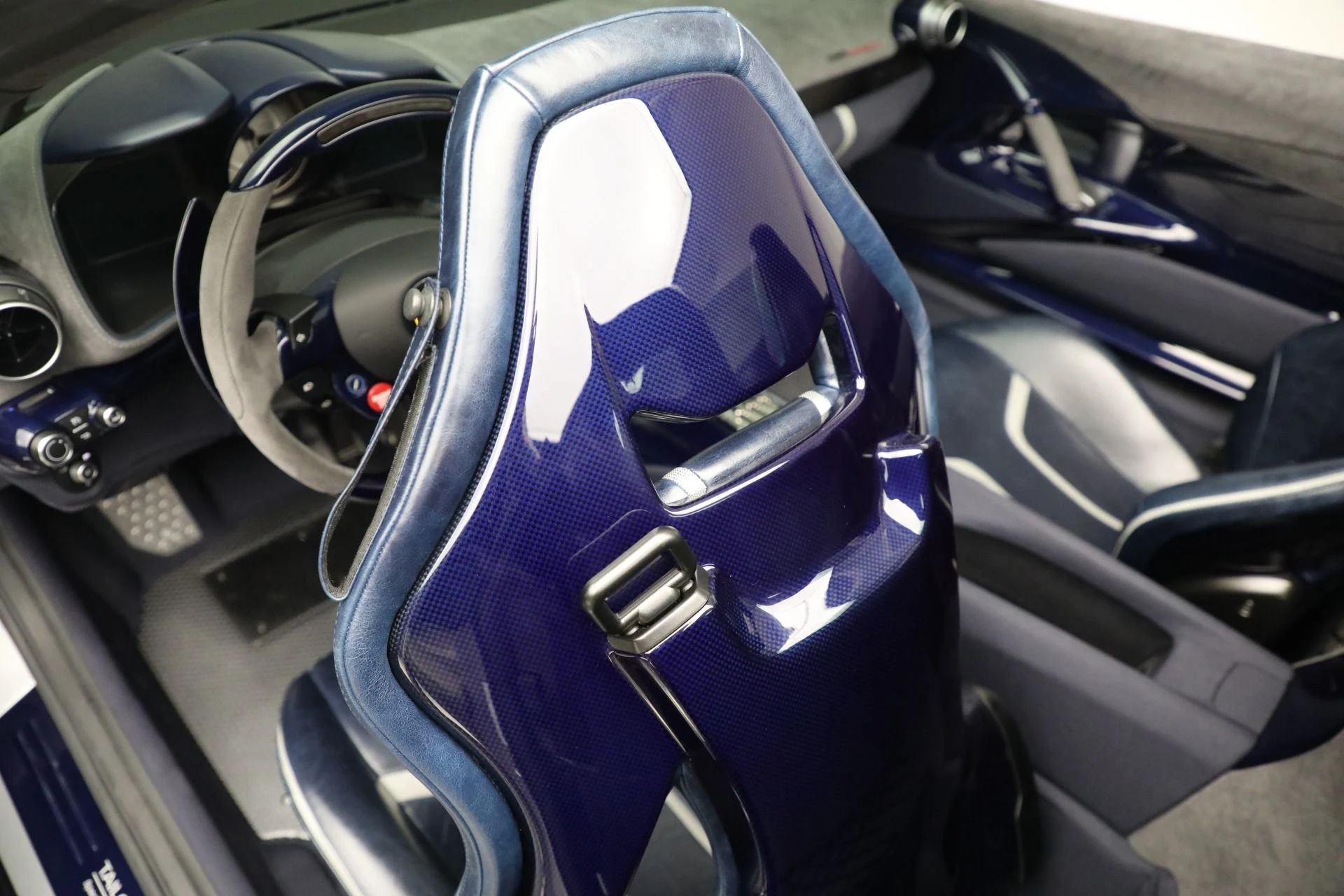 mph024_1988094979_Used_2024_Ferrari_812_Competizione_A_1765398640_f1b8dbe713