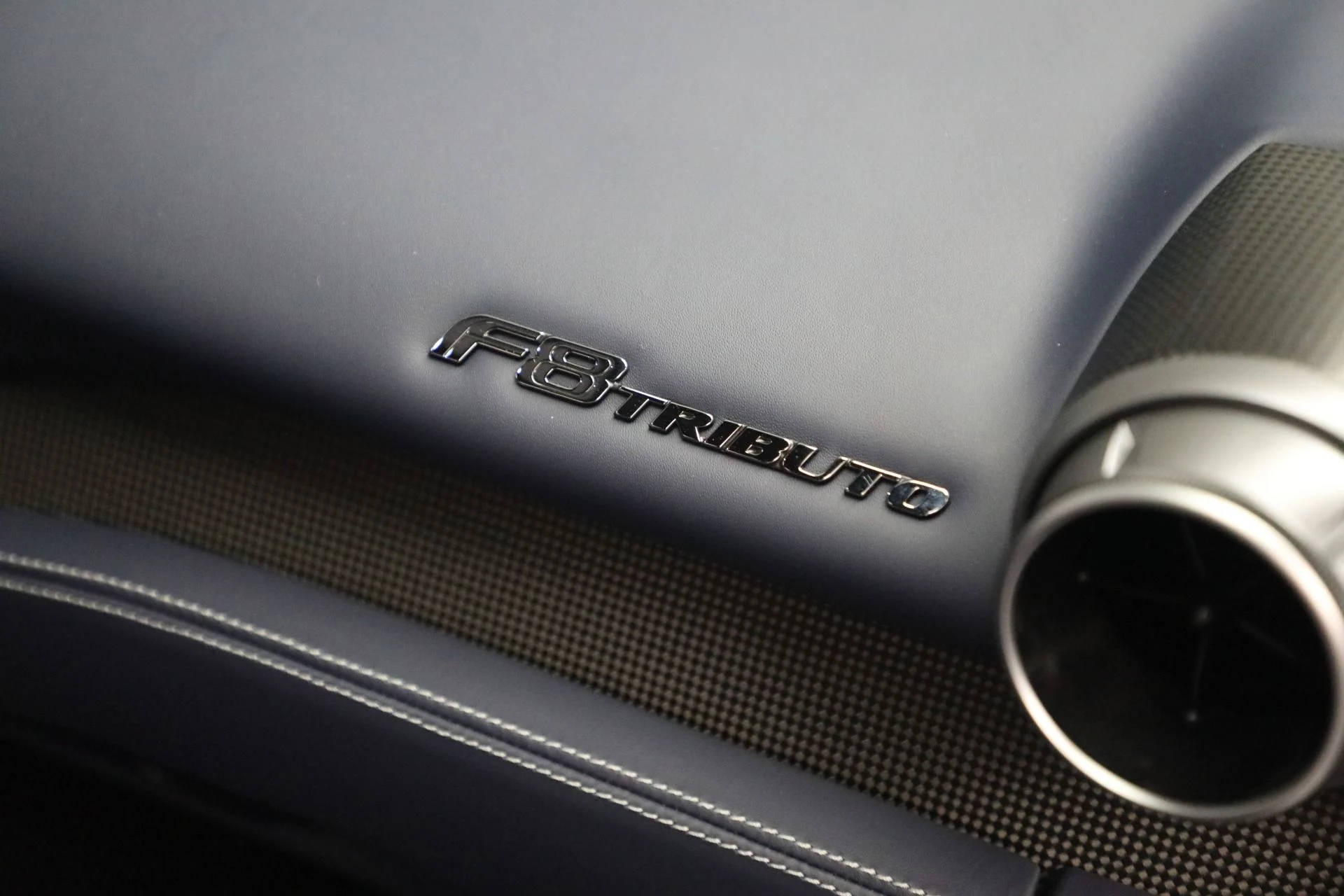 mph024_2002833289_Used_2022_Ferrari_F8_Tributo_1749145570_b9bd56c2f6