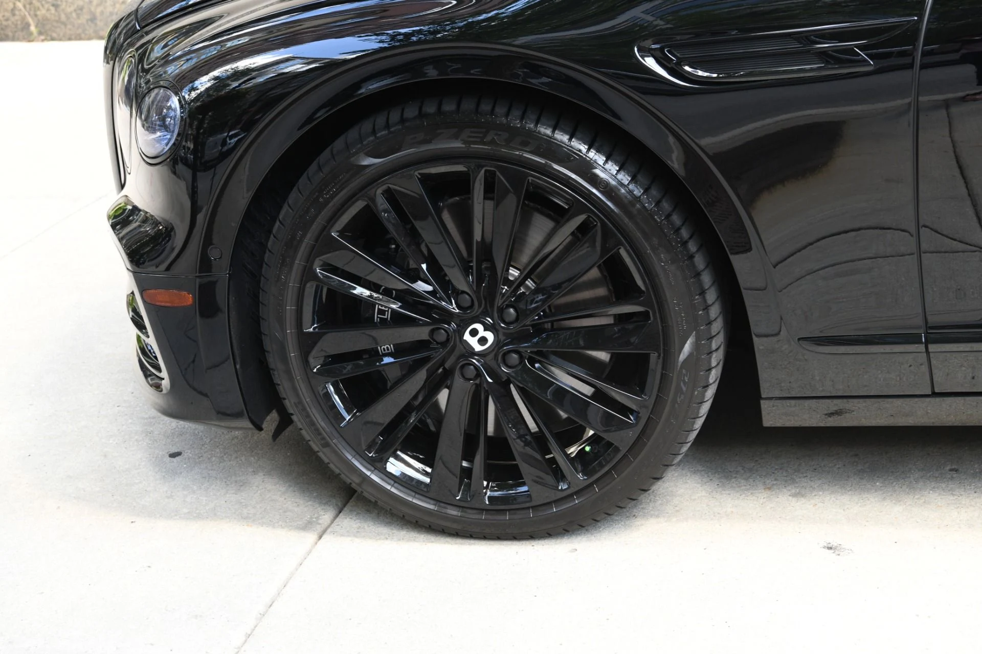 mph024_2004909072_Used_2024_Bentley_Flying_Spur_Speed_1751398505_7cf02b091d