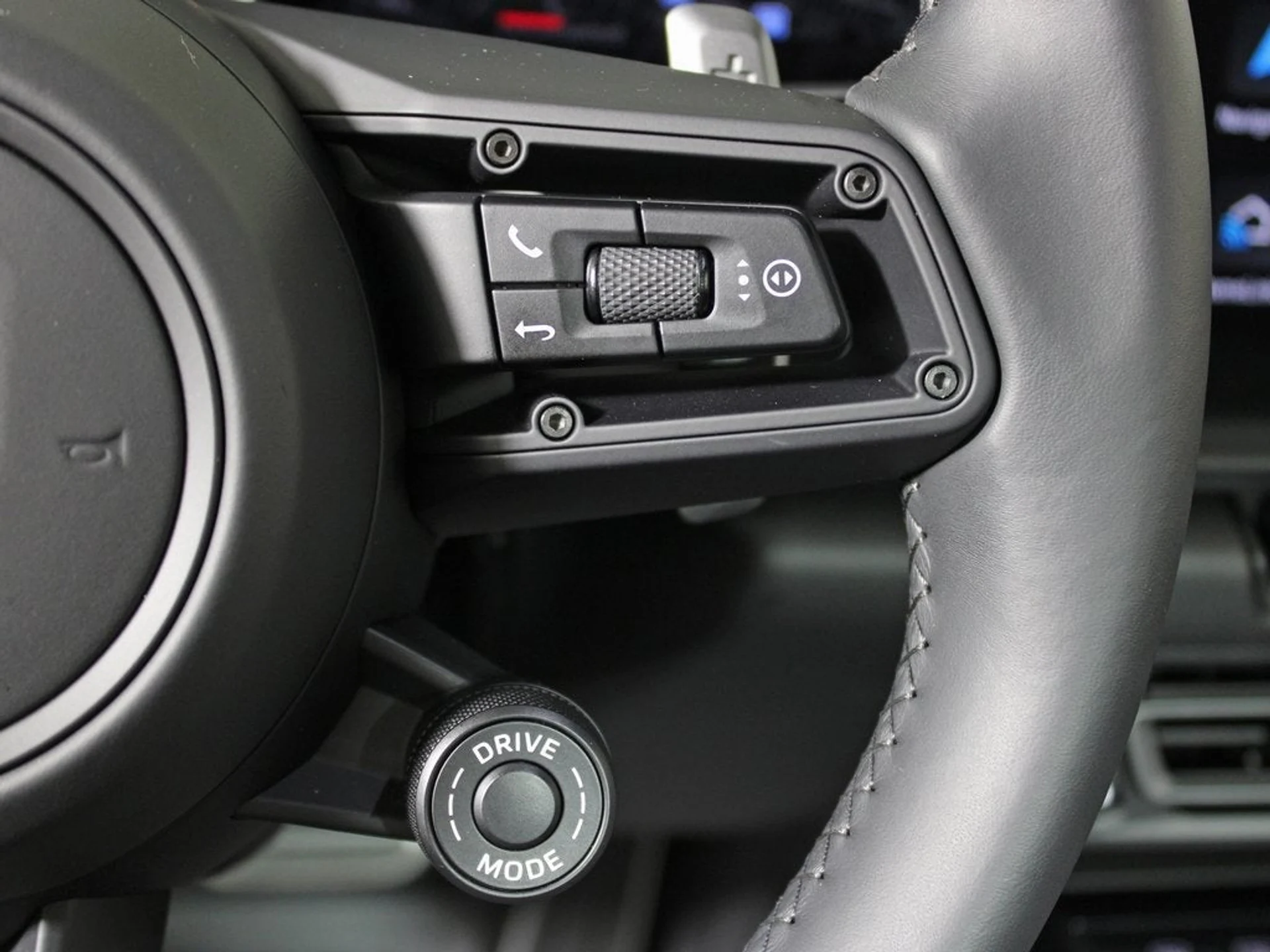 mph024_2010127697_25_d0ef7e7102