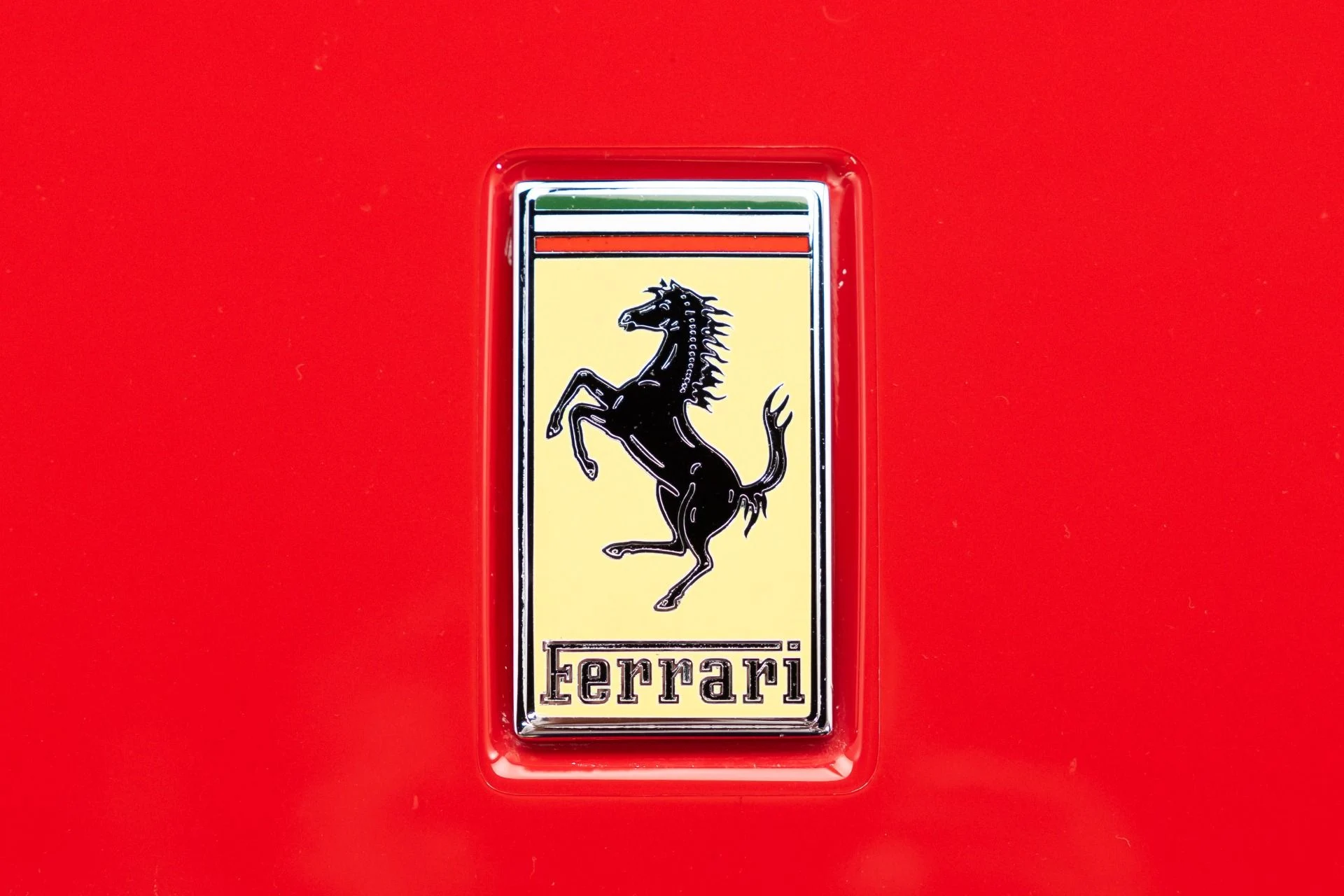 mph024_2011079372_Used_2017_Ferrari_488_Spider_1782928038_077a9075d6
