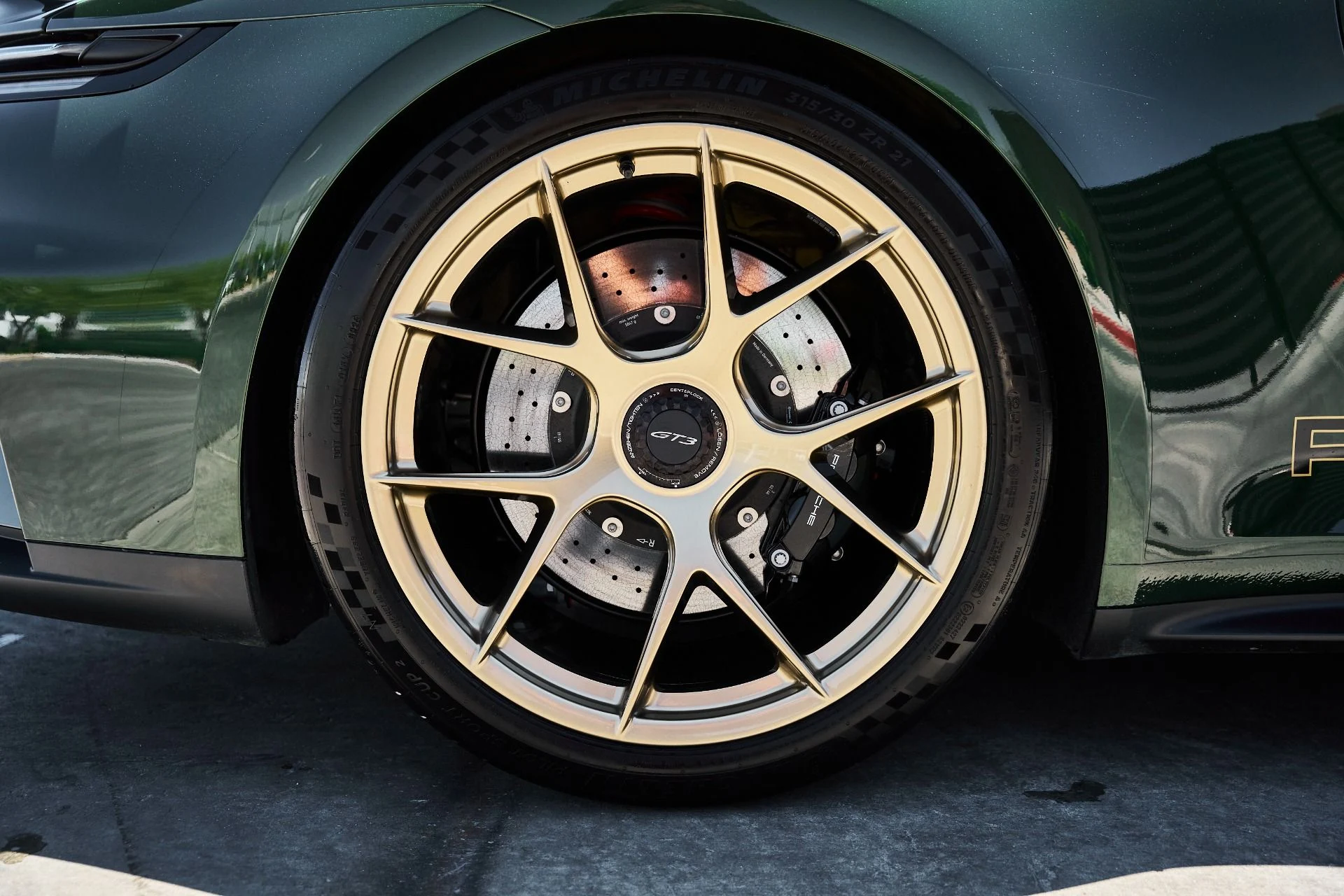 mph024_2011925948_Used_2025_Porsche_911_GT_3_1780363257_11d0644781
