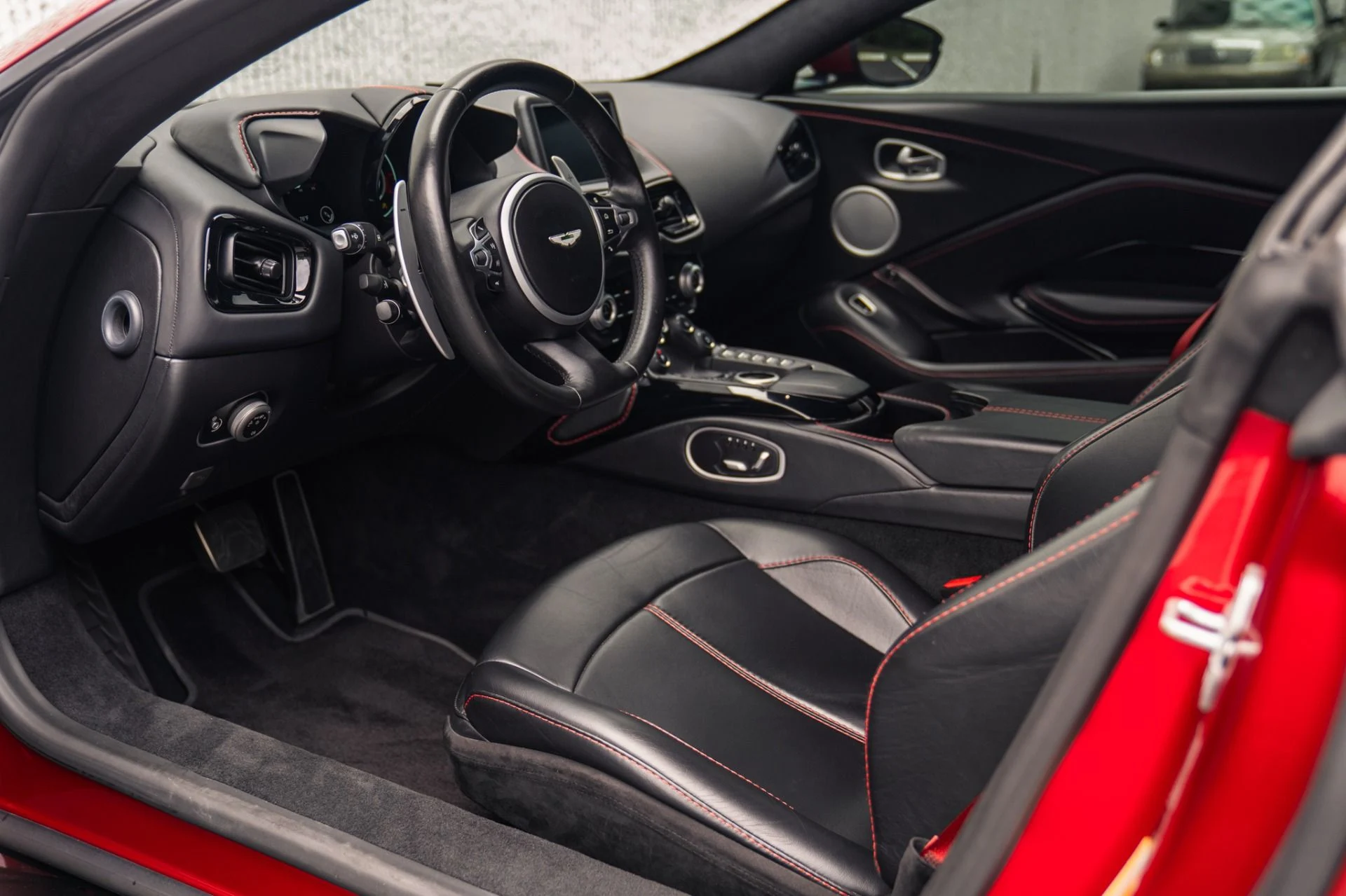mph024_2015608208_Used_2019_Aston_Martin_Vantage_Painted_Hyper_Red_1790717746_a057f3c578