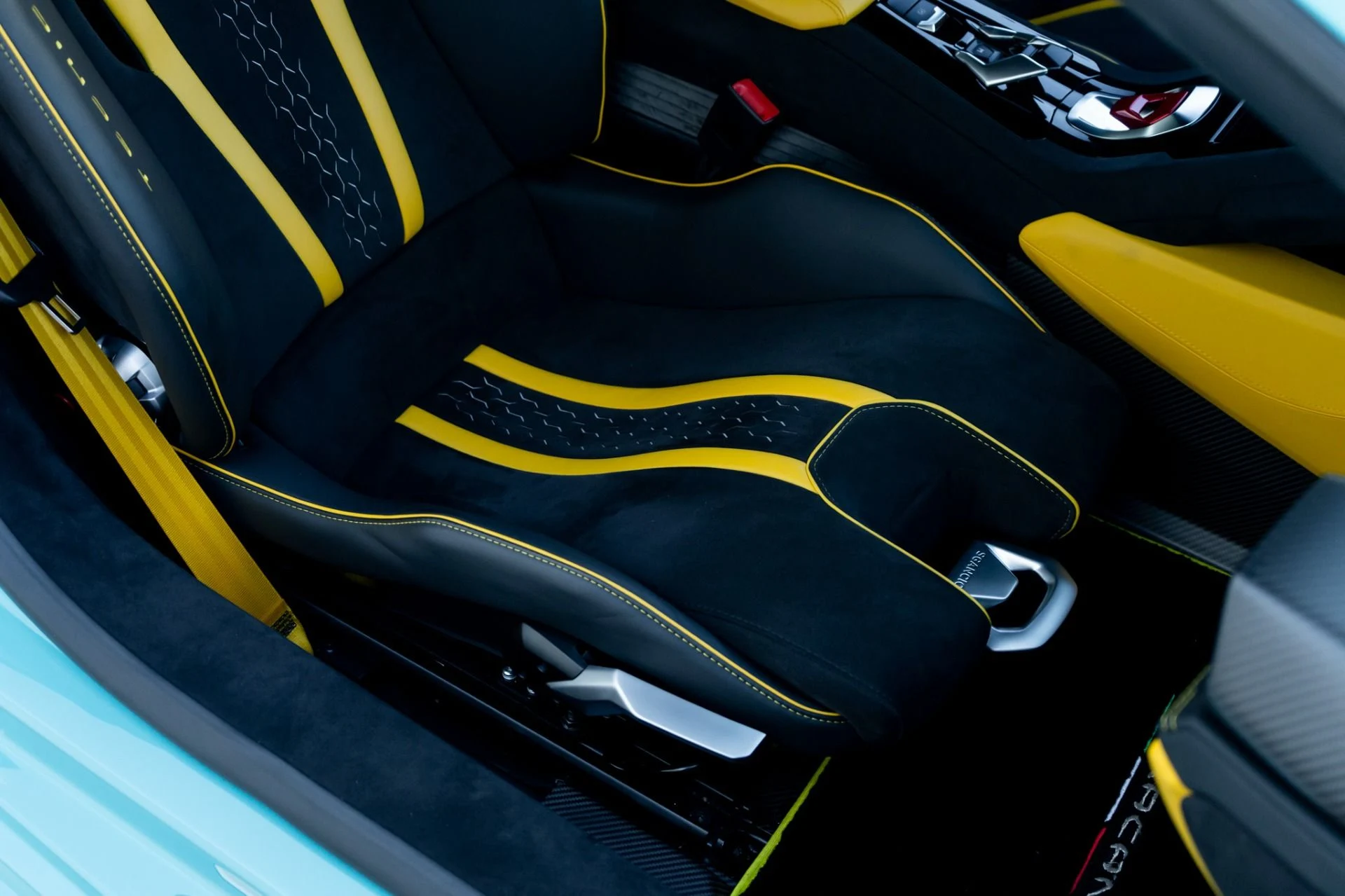 mph024_201672249_Used_2023_Lamborghini_Huracan_Tecnica_1779493842_134fdd58e9