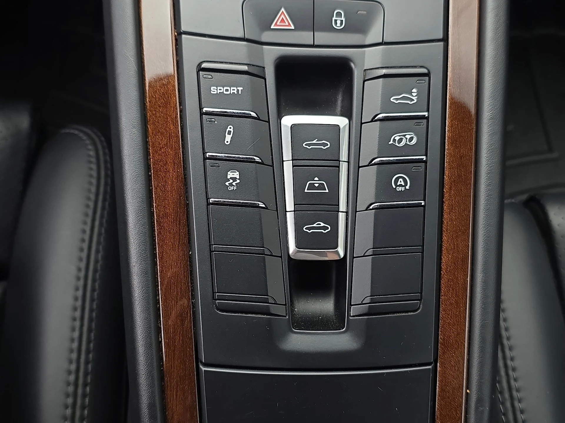 mph024_2027896043_07fa99b40b7b19d4e38a29a58f961267x_ba43757d7e