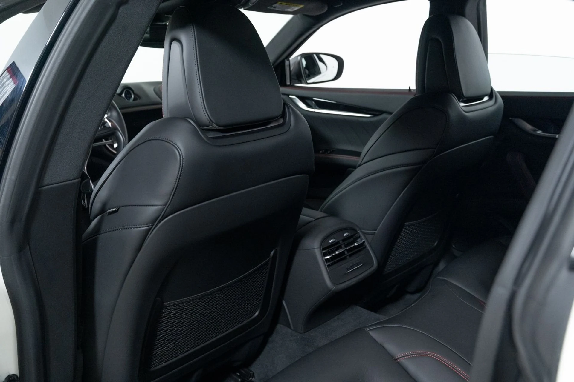 mph024_202913041_45881474822f4e118ec11cc1df294710_257896a059