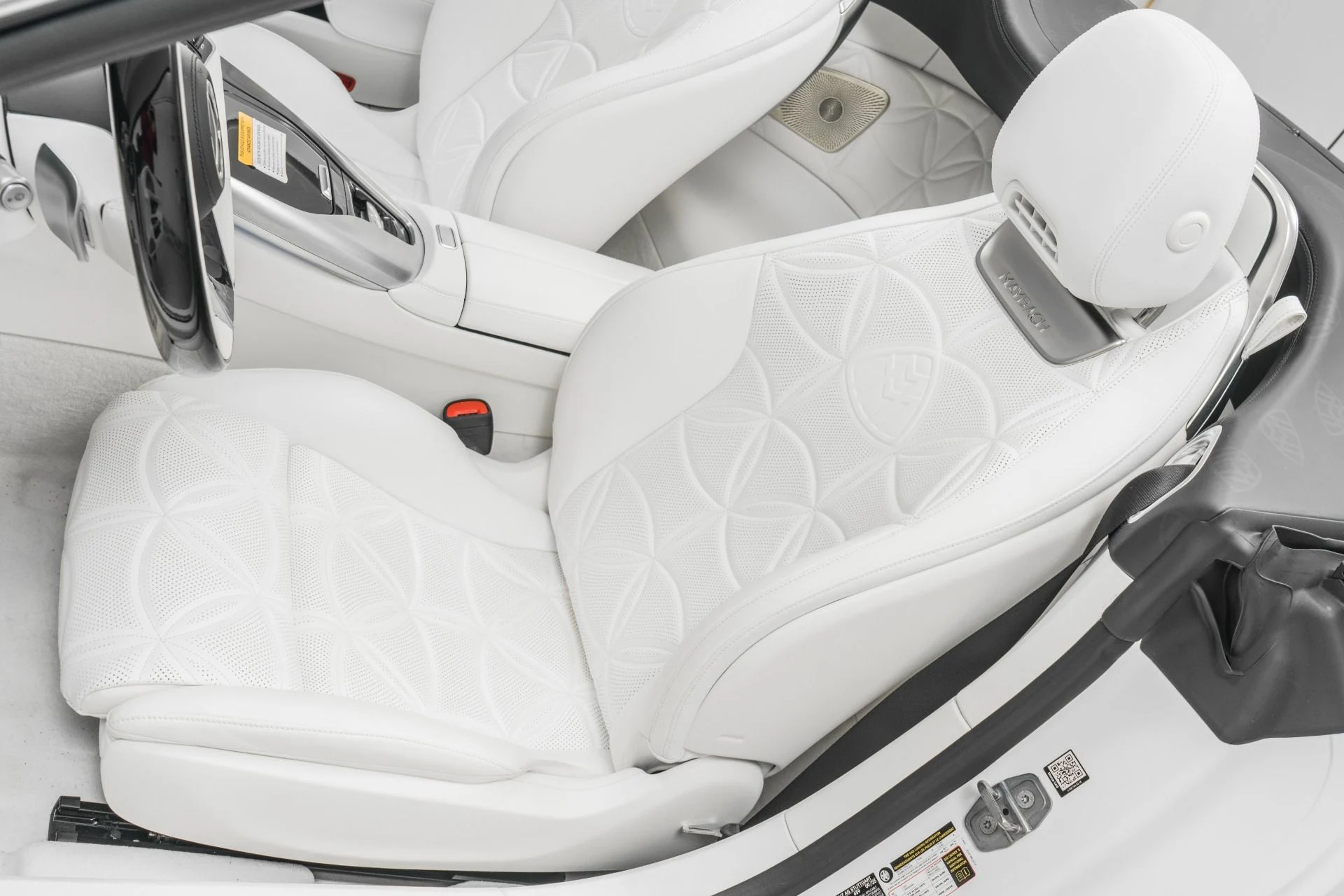 mph024_2030878932_Used_2026_Mercedes_Benz_Maybach_SL_680_Factory_Matte_Paint_Extremely_Low_Miles_1771434800_255f12ac7b