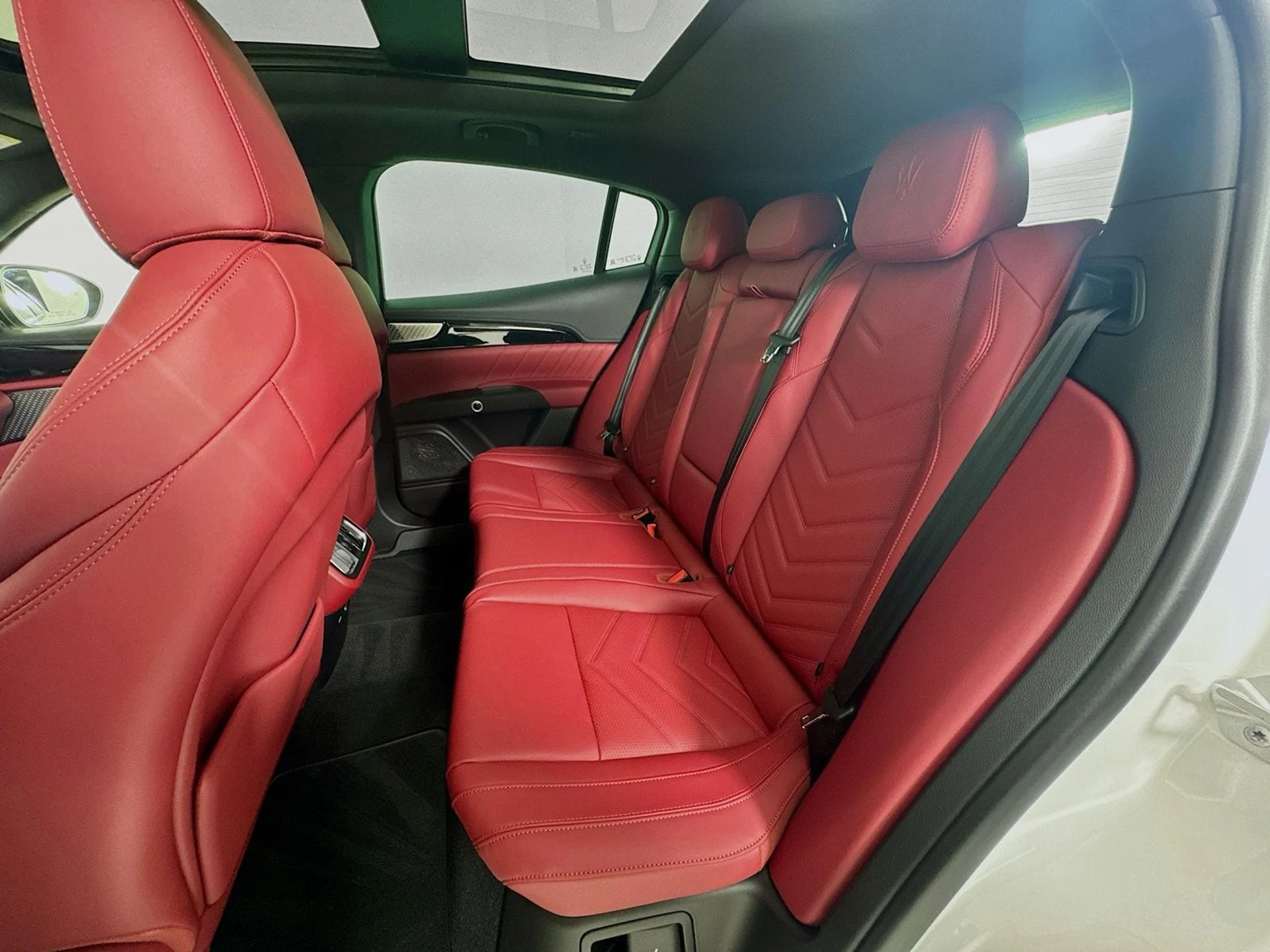 mph024_2031887698_6c10abc79ad96f62a5408b7dbcd5b66fx_e7ff8b5d3a