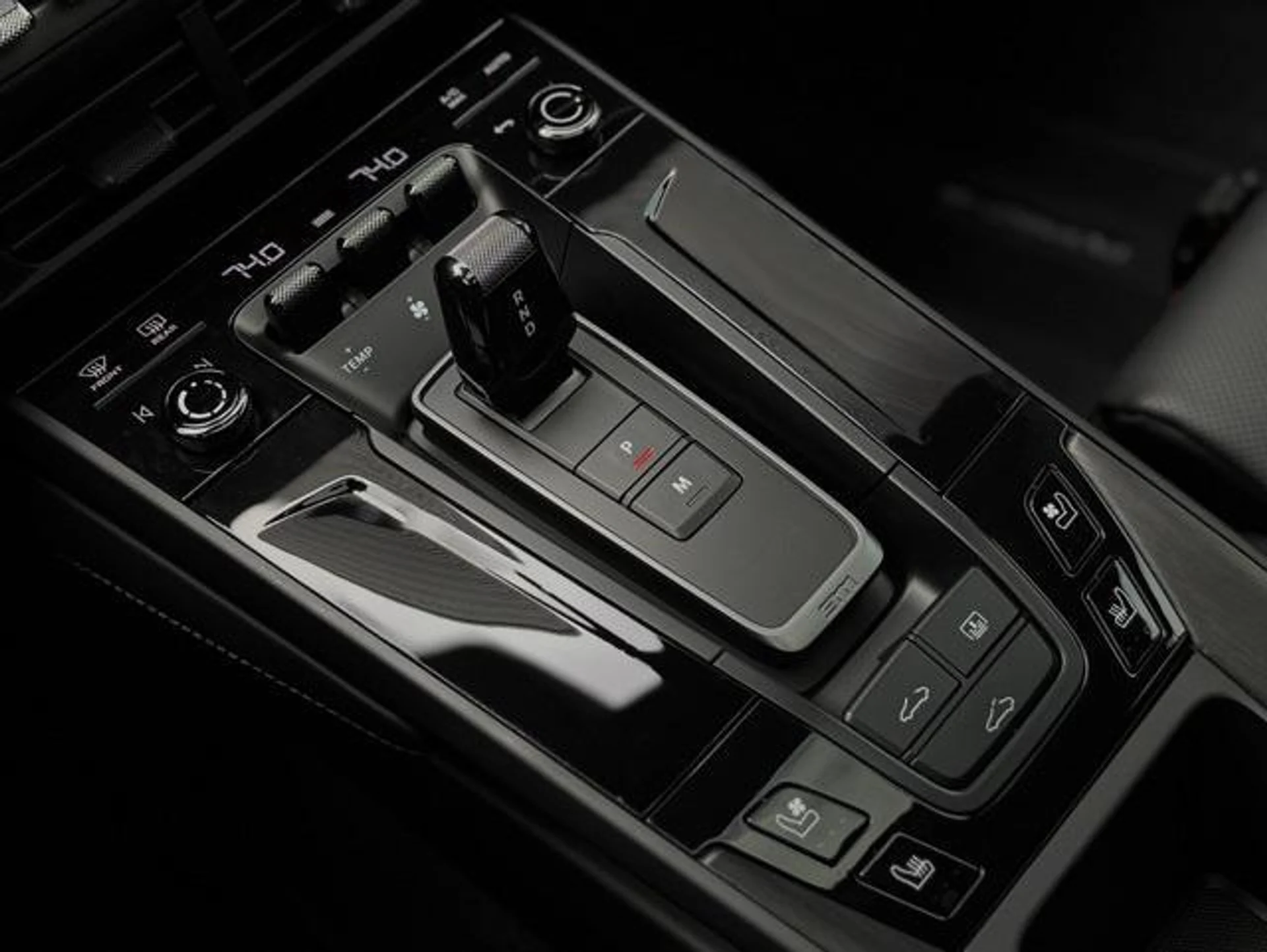 mph024_2032941111_AA_zwq7_P_Ei7_KHH_XO_Cdz9qg9_Nj_U_082099e411