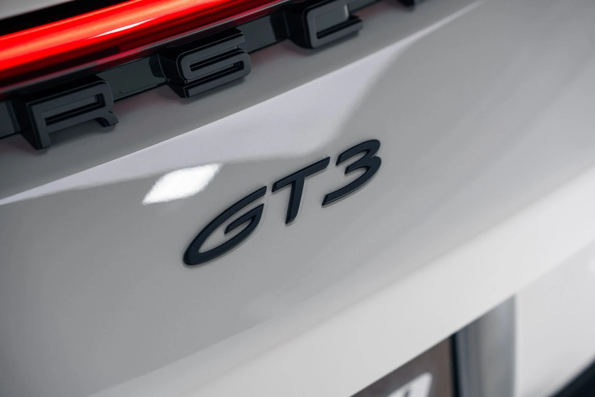 mph024_2044844710_Used_2024_Porsche_911_GT_3_1766184569_7fbcd3842c