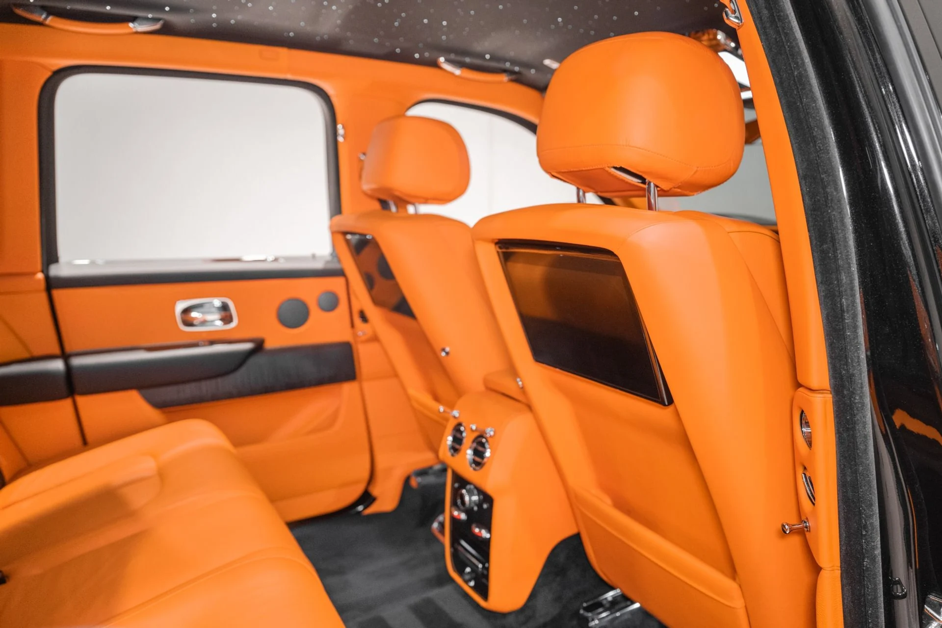 mph024_2047754943_Used_2020_Rolls_Royce_Cullinan_1773159765_7915a598ef