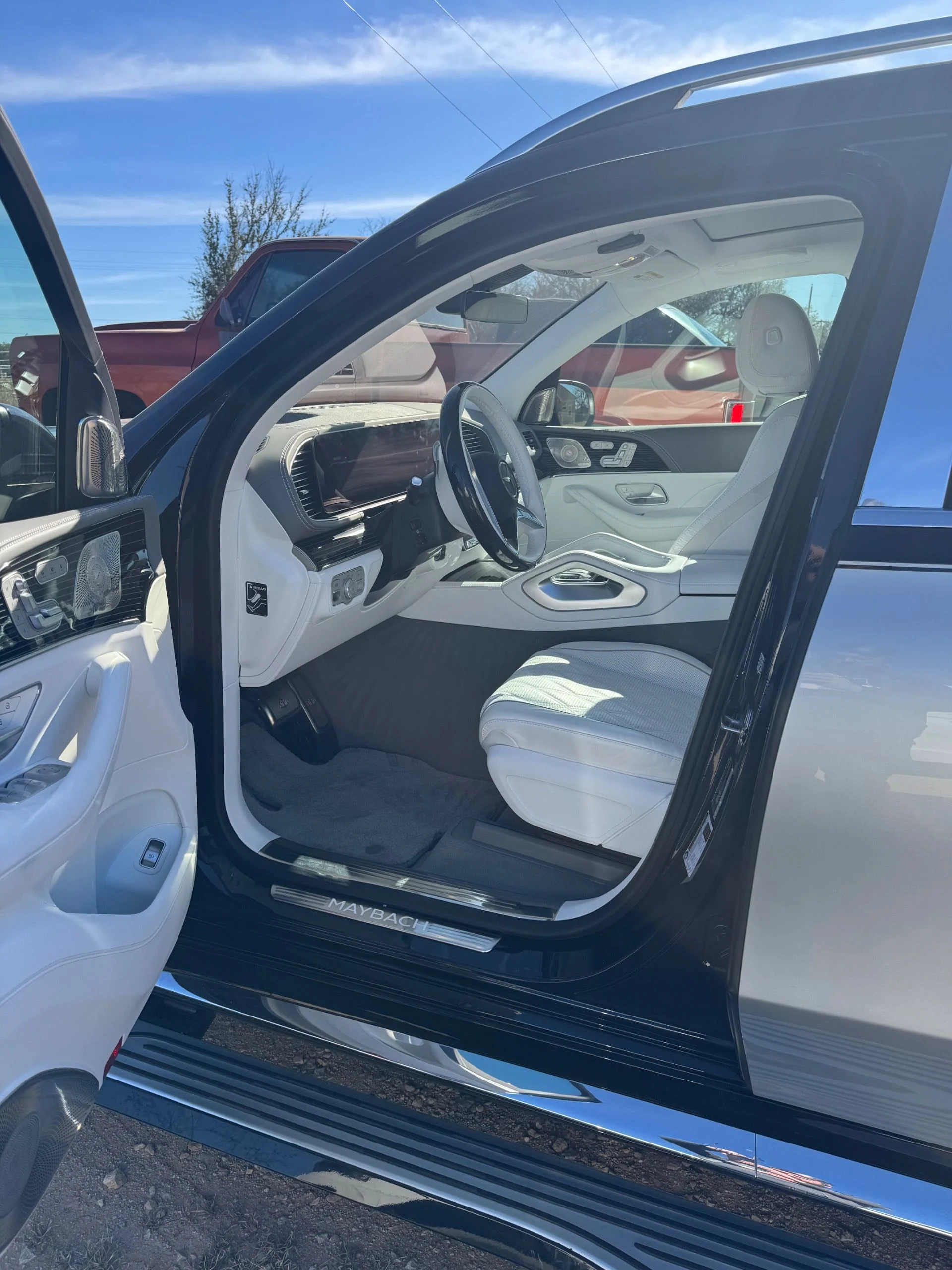 mph024_2048816782_Used_2024_Mercedes_Benz_GLS_Mercedes_Maybach_GLS_600_4_MATIC_1767127181_86a1f8bcaa