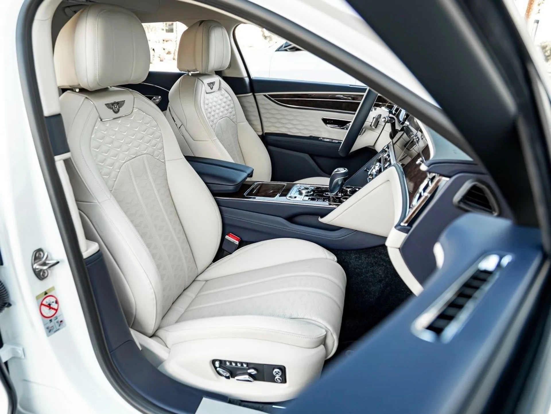 mph024_206118108_25_ba760317f6