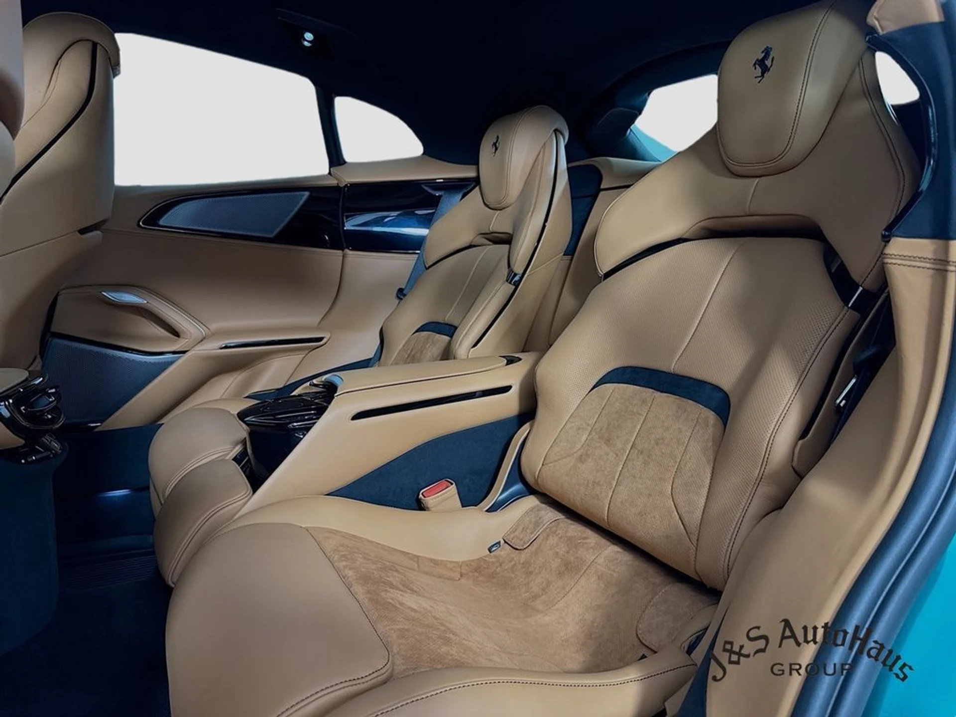 mph024_2061401214_awgrri6y7bf174edhmhbe8f6tc63_9e692b6112