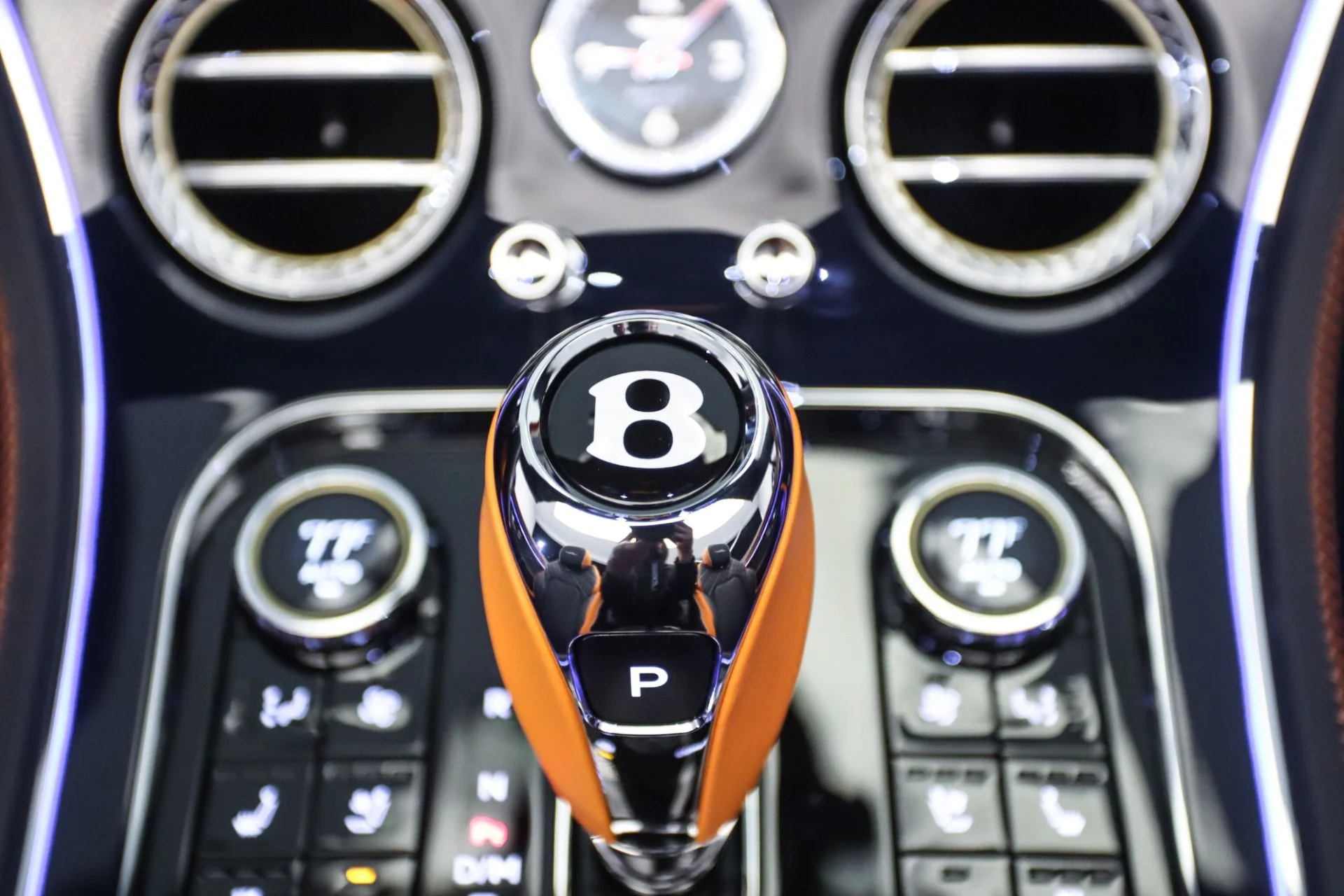 mph024_2062591622_Used_2024_Bentley_Continental_GTC_Speed_1744369762_af85757ee6