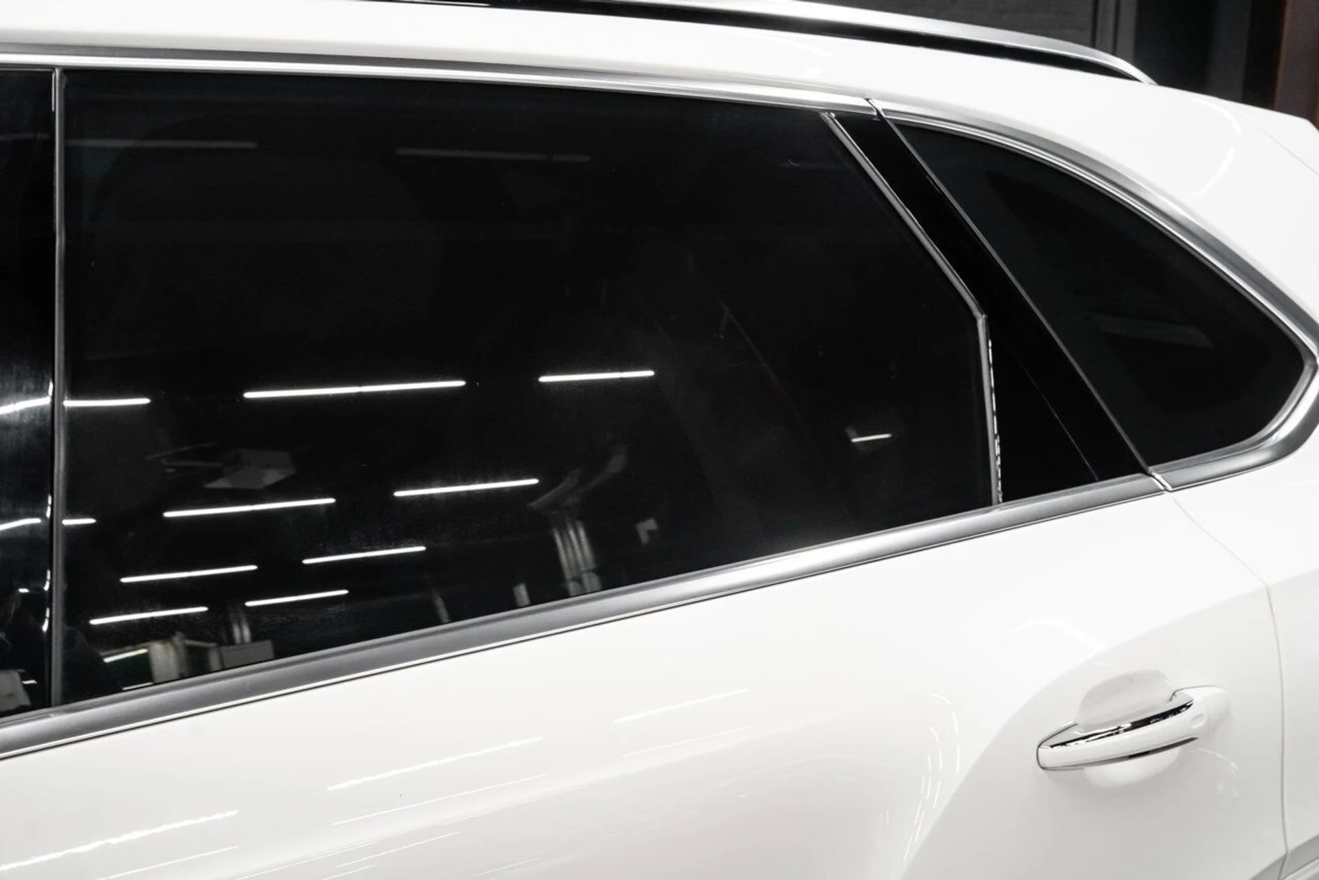 mph024_2066676123_bentley_bentayga_2019_5a6fd0718e