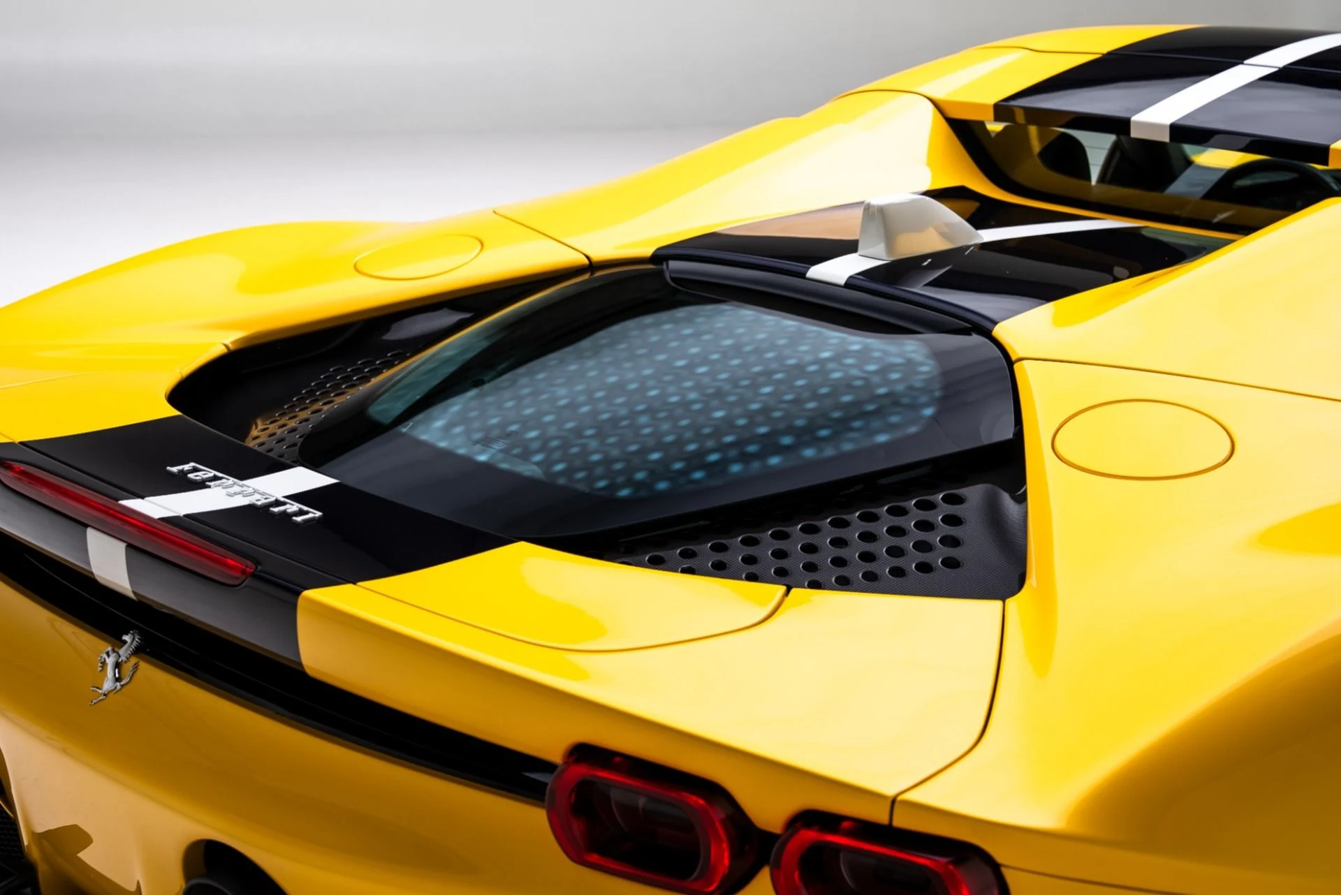 mph024_2070032953_Used_2024_Ferrari_SF_90_Spider_1770854329_8dbcced87f