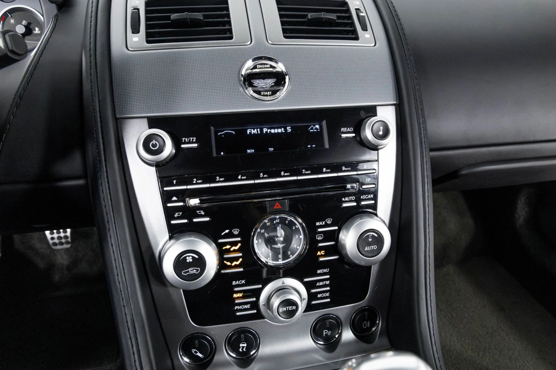 mph024_2071611562_Used_2009_Aston_Martin_DBS_1763602378_5a74700cdf