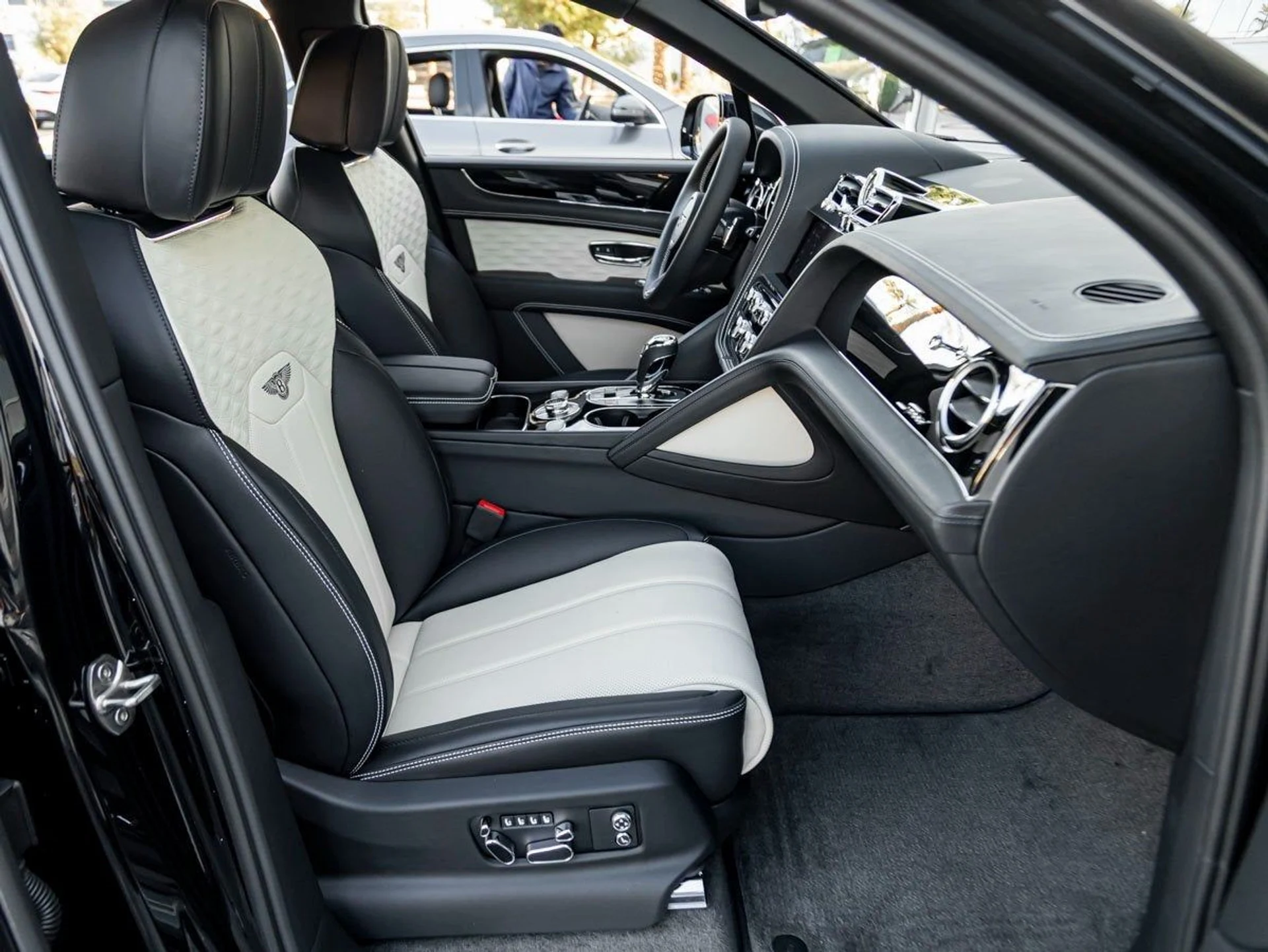 mph024_2077819882_25_5542ef262a