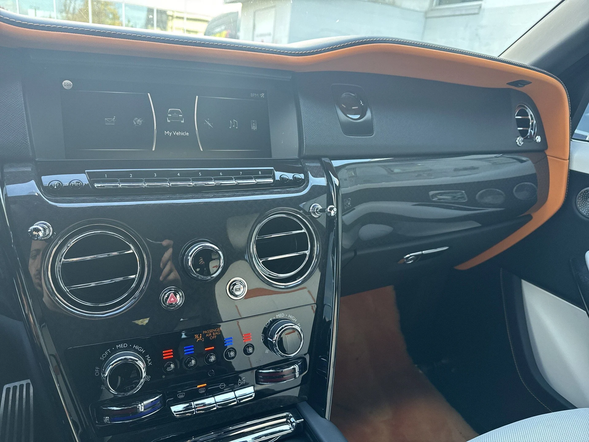 mph024_2082349672_f3d86ec5605c43f911efeaf6fa8899c6x_245436b612