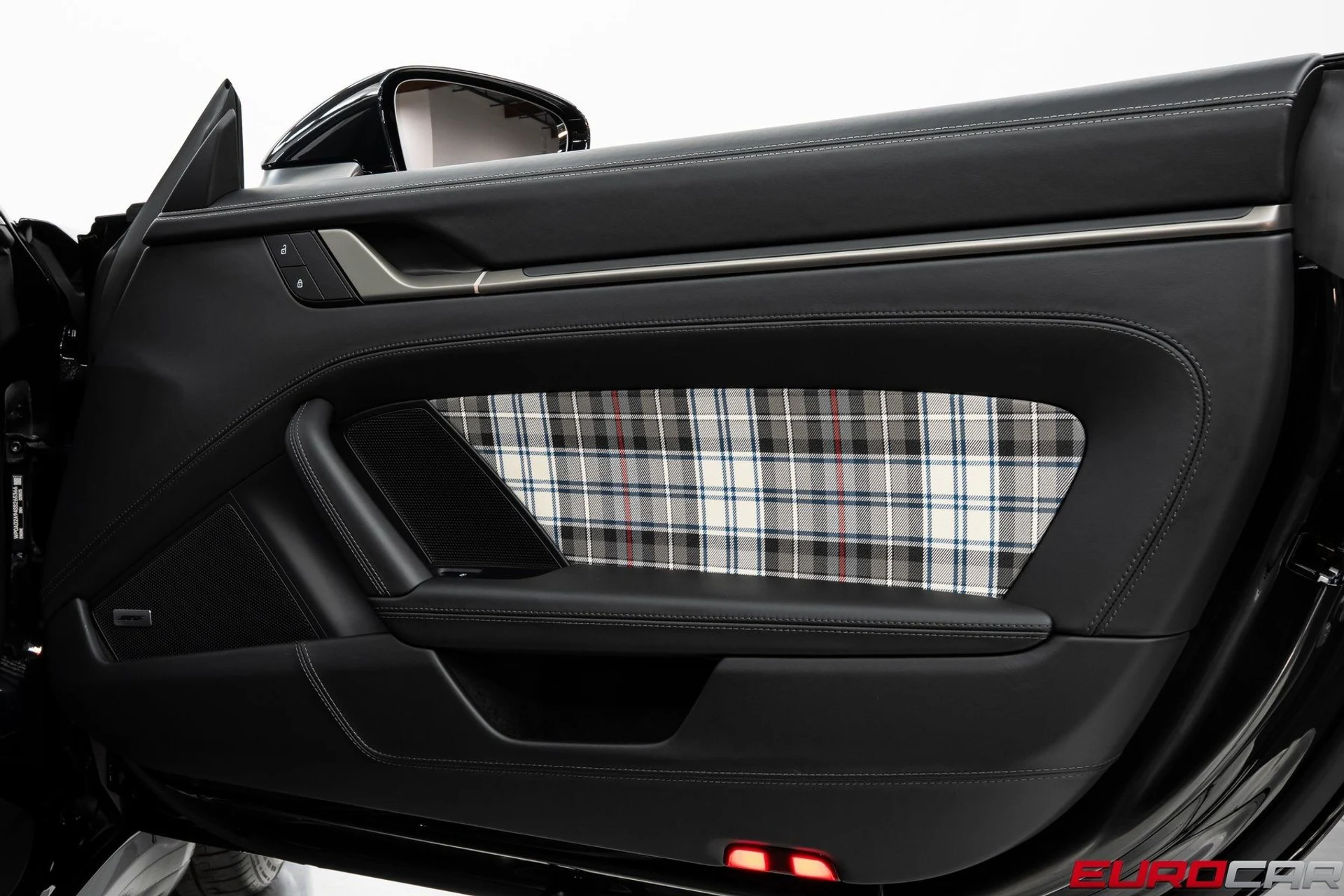 mph024_2083006727_image_25_64c585f5f0