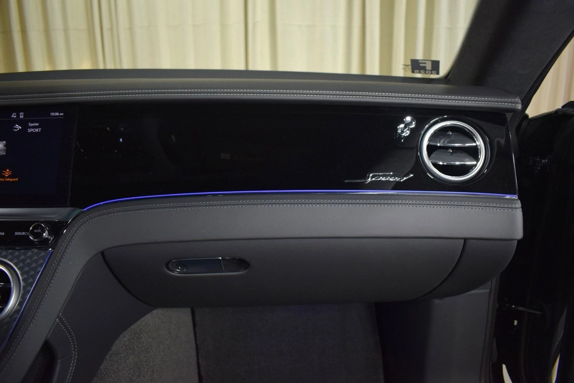 mph024_208460871_e1f8bce8832a8920968f655be0e7ef78x_424ed85c23