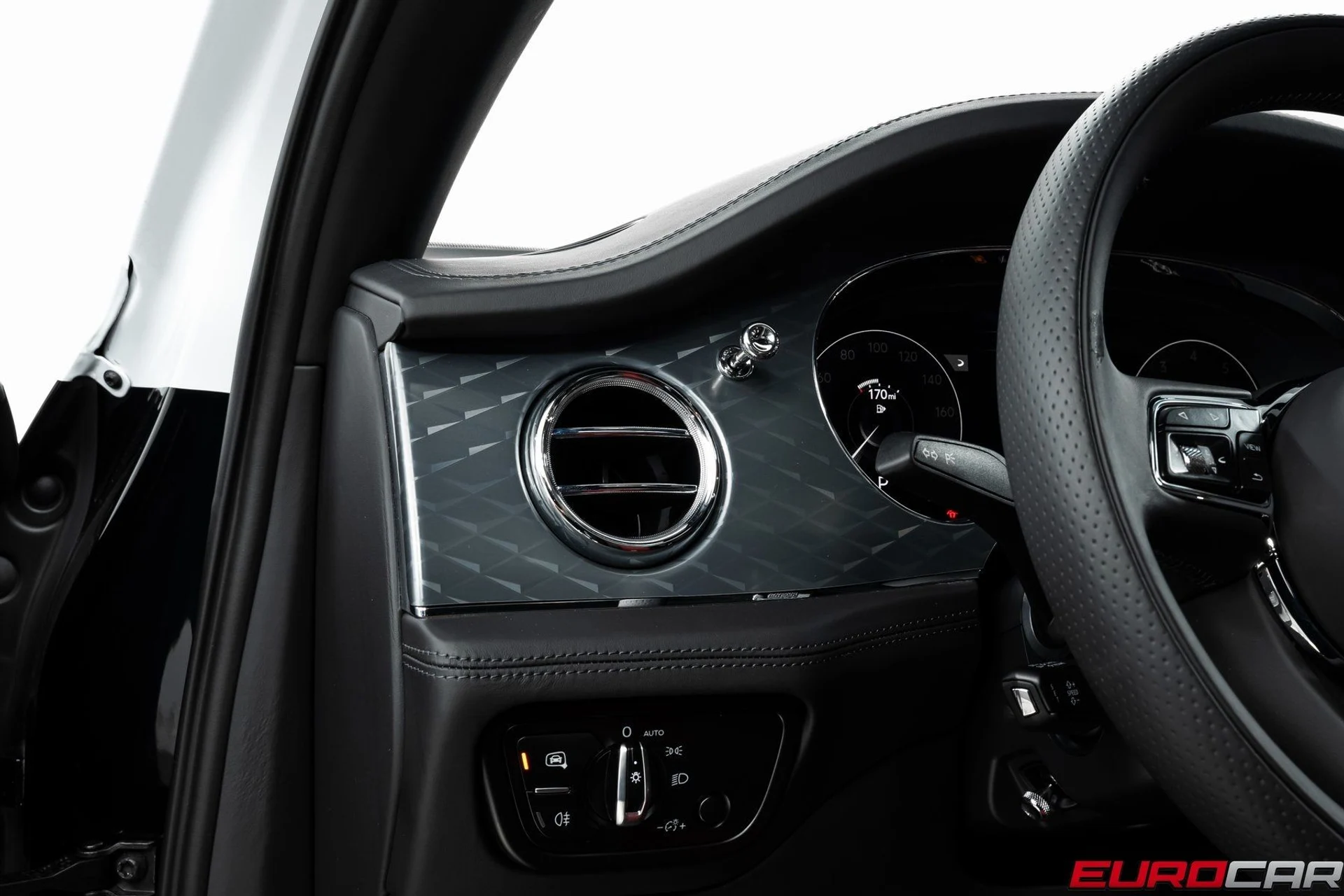 mph024_2087220505_image_25_2beddf7b69