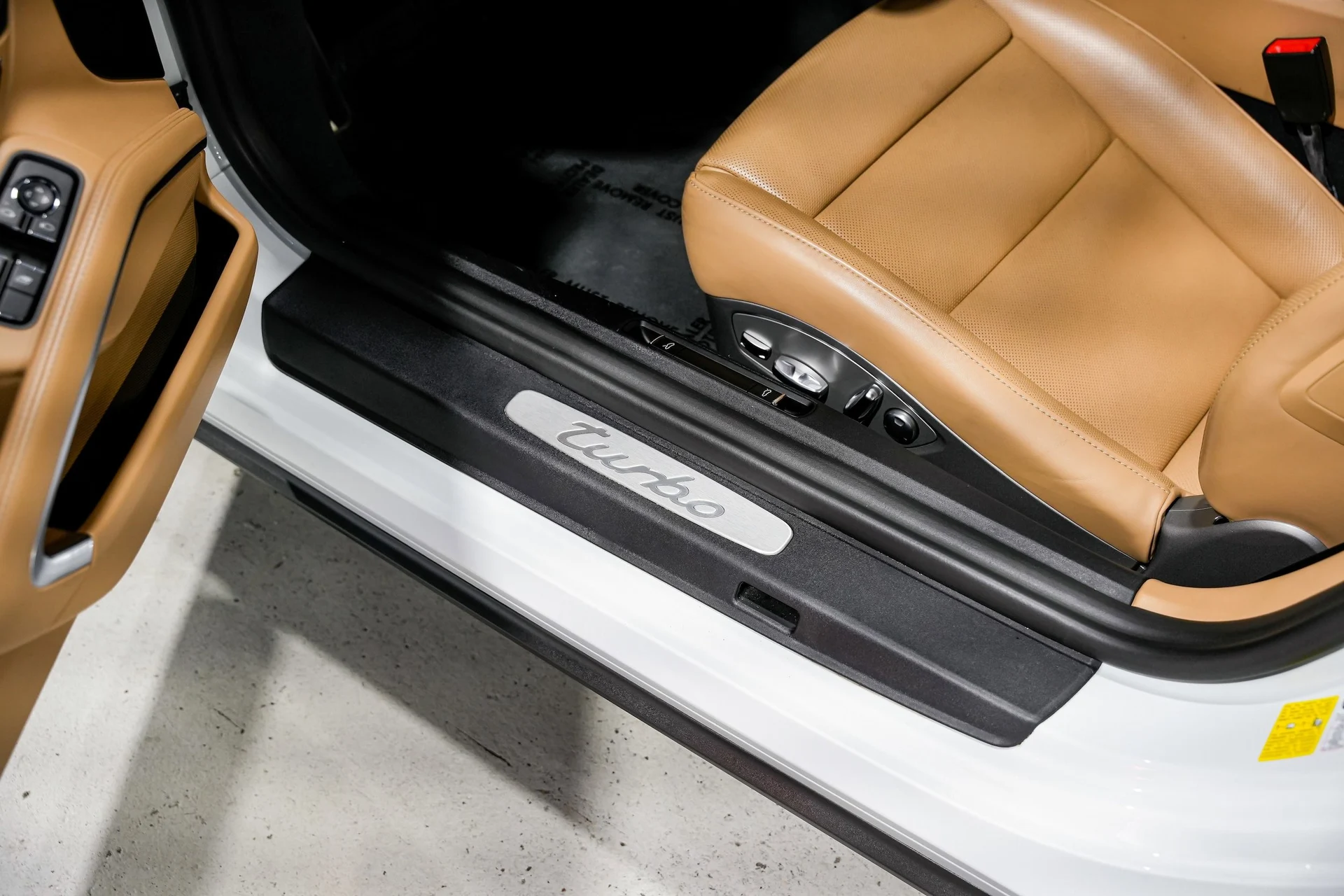 mph024_2087840522_953e8f1cbf335f480f441583dfd7373dx_d238c61c8c