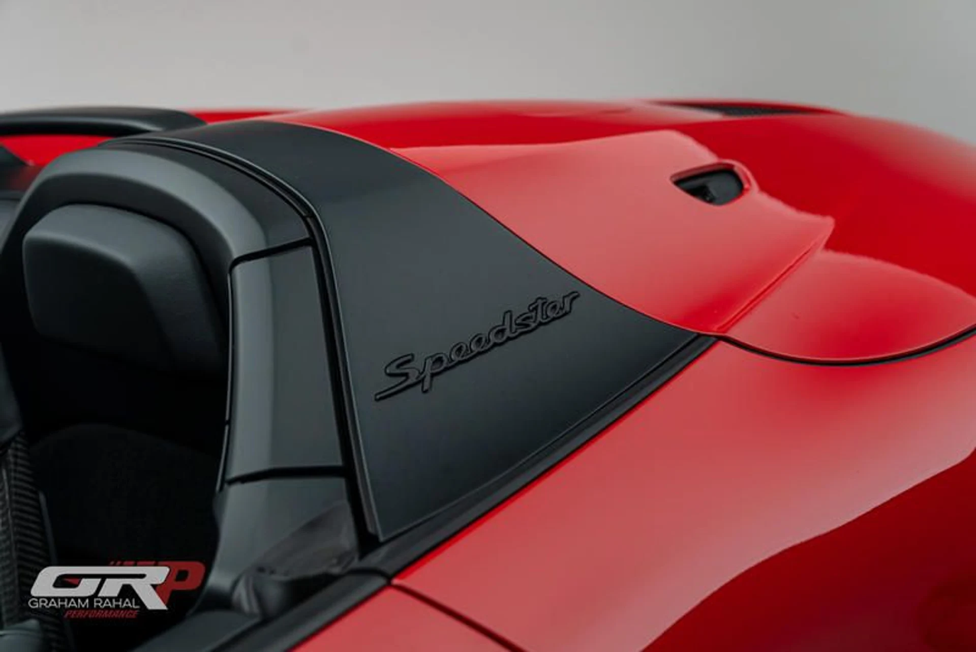 mph024_2094138639_E7597537_B67_A_4_FE_7_907_D_9_B61_C091_B053_82ef303d43