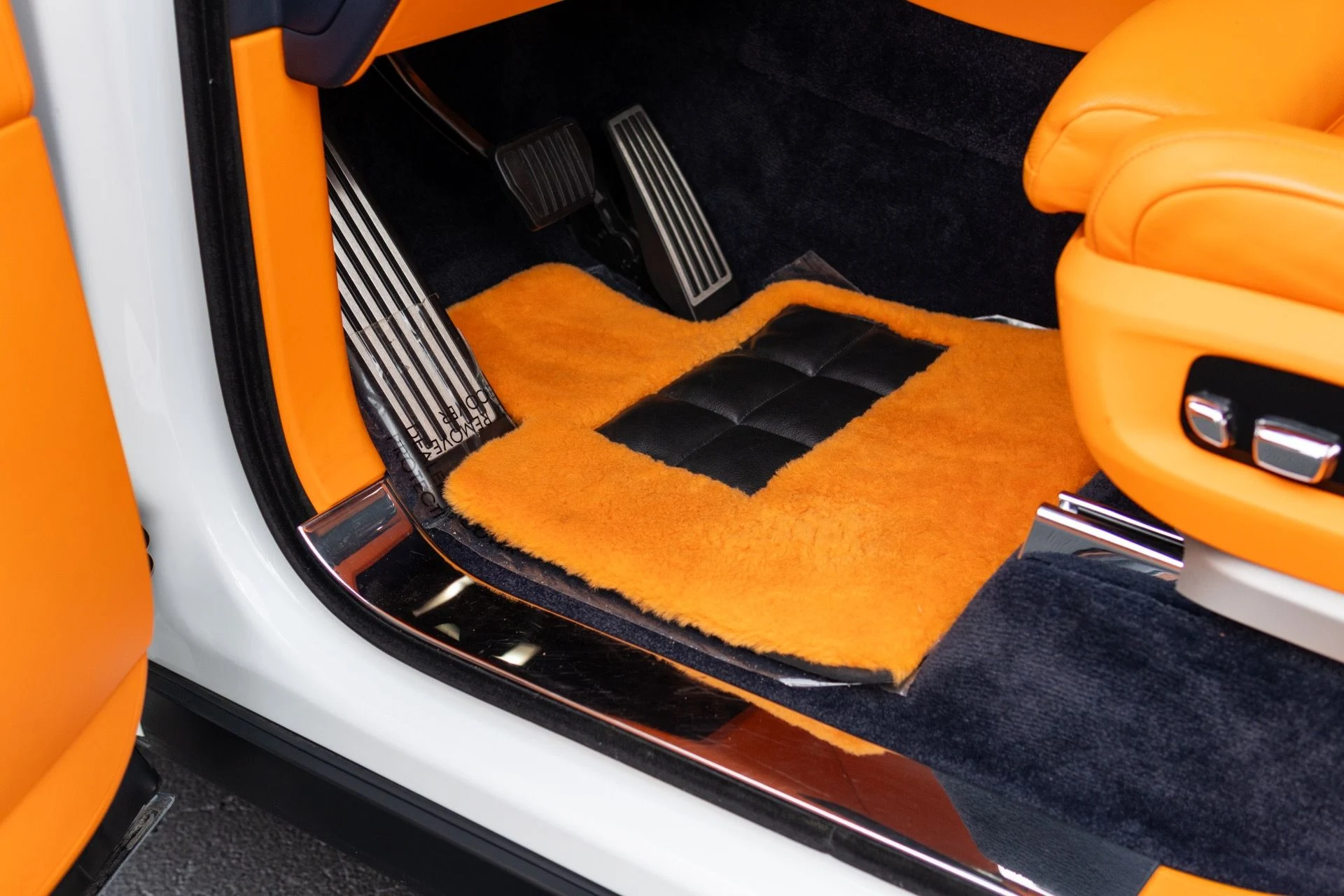 mph024_2104897912_Used_2023_Rolls_Royce_Cullinan_1766776311_ff36e22b5f