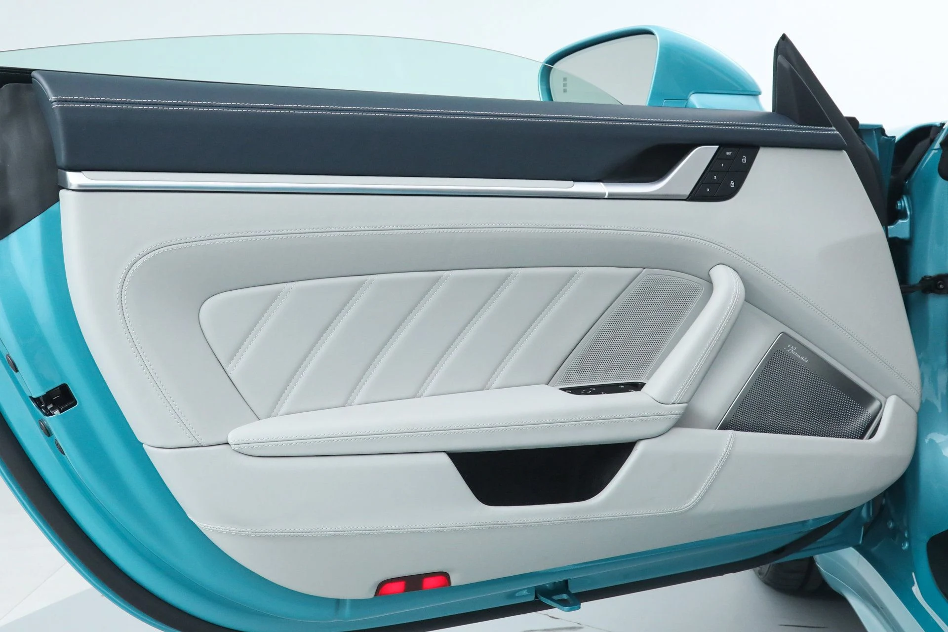 mph024_2105767055_8a4545961d7ba008a578fd960033e3d1_0c2092aa9d