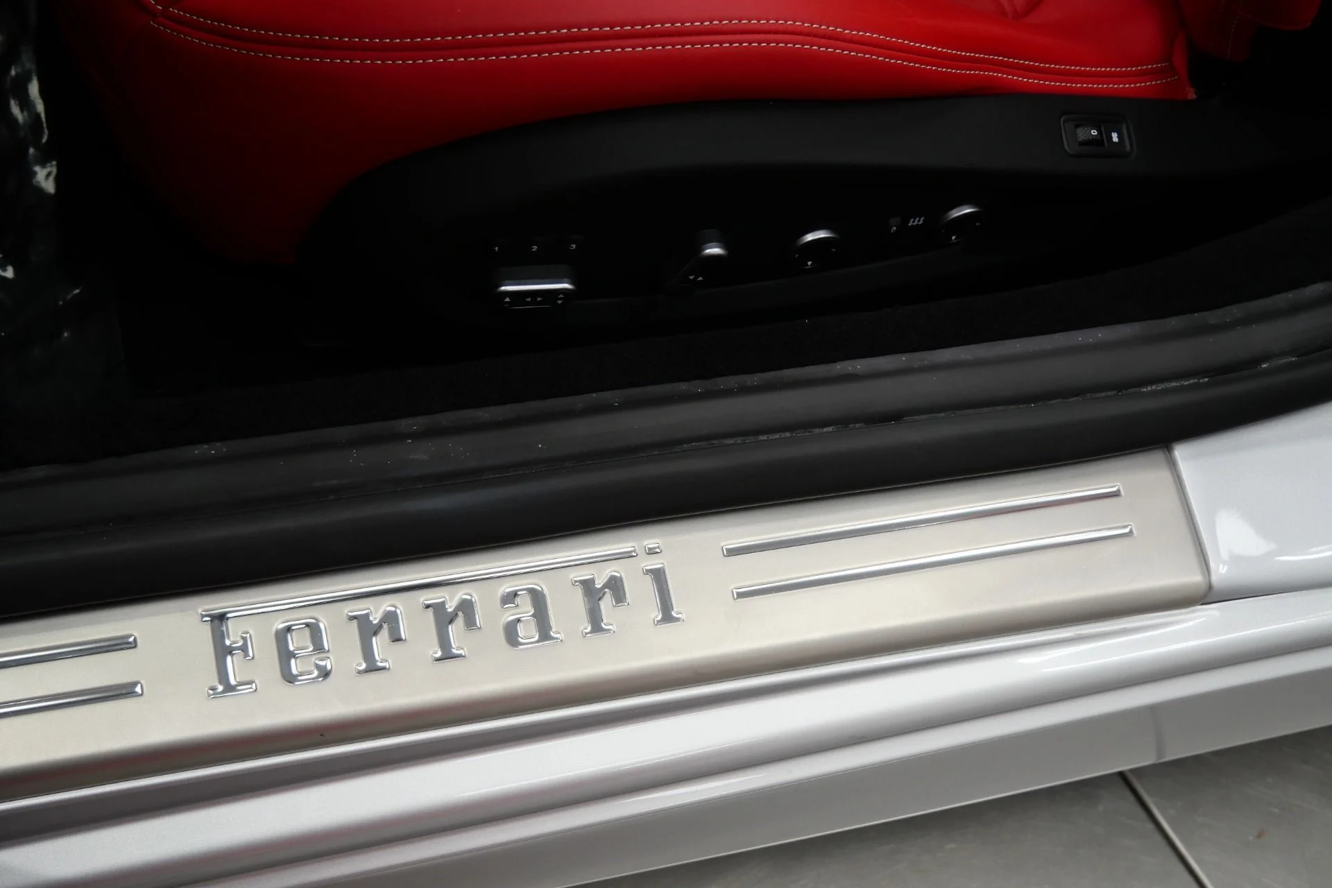 mph024_210642554_Used_2017_Ferrari_California_T_Extremely_Low_Miles_Ventilated_Seats_Beautiful_1776887153_fd995f6a8a