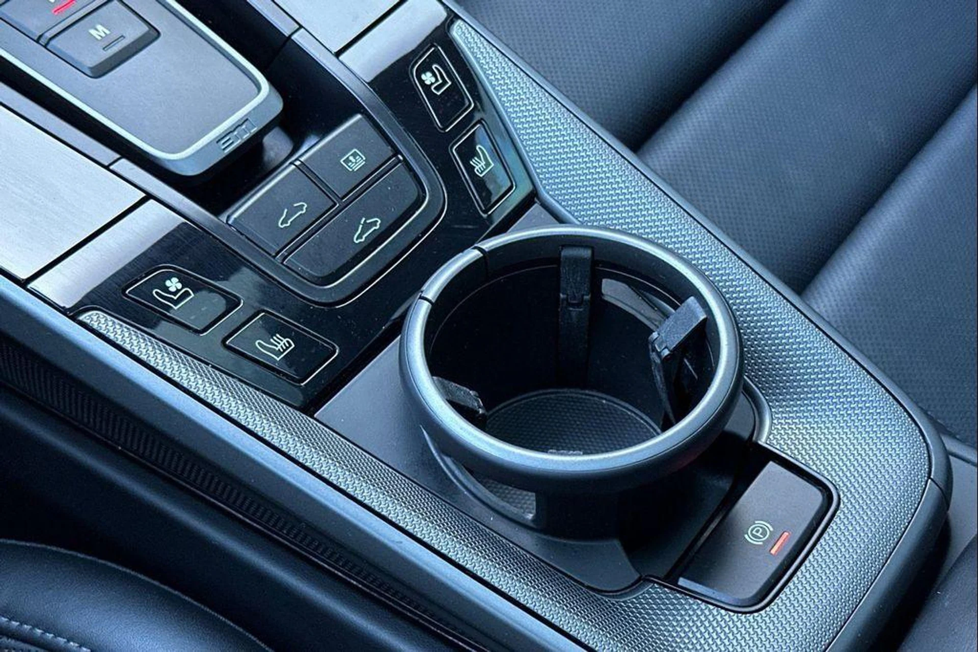 mph024_2106651191_dibo_IE_Mo_Gf_L3l_S_Na_J1_96_LG_864_06896920a3