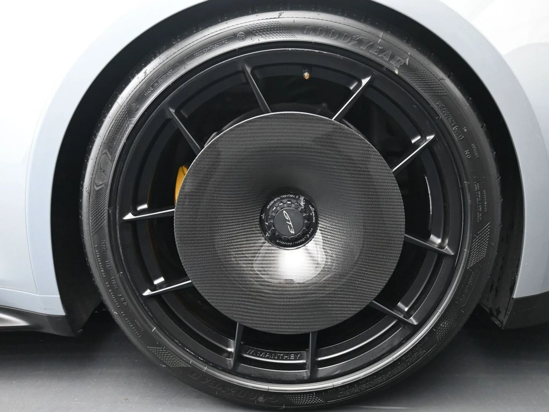 mph024_2107279251_27522104cf3d442776016d7ee8bf9741_3883fee8b9