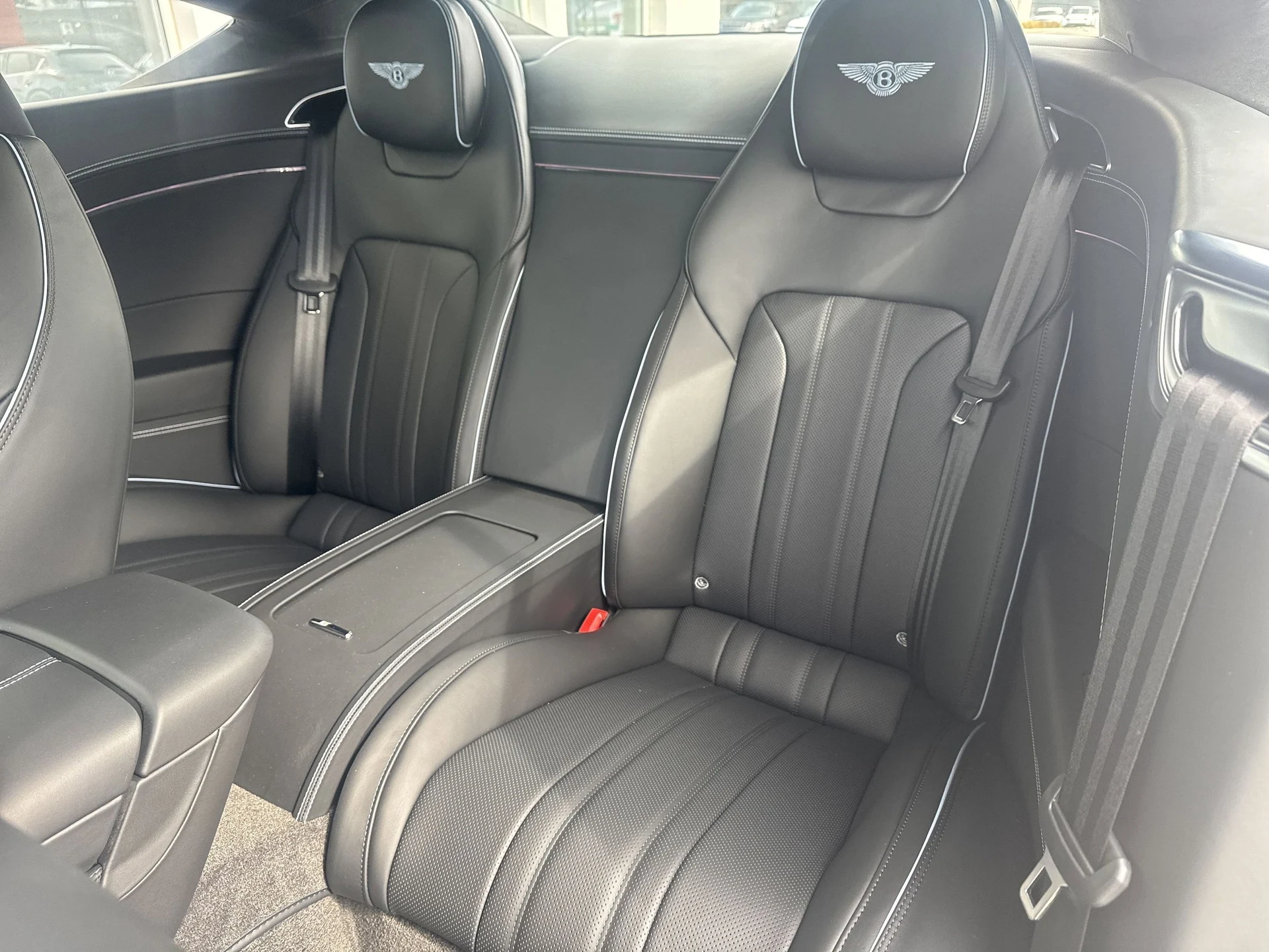 mph024_2112635019_653b0eae62b4a5fdbdef2d43ac9ae115x_8fec96073e